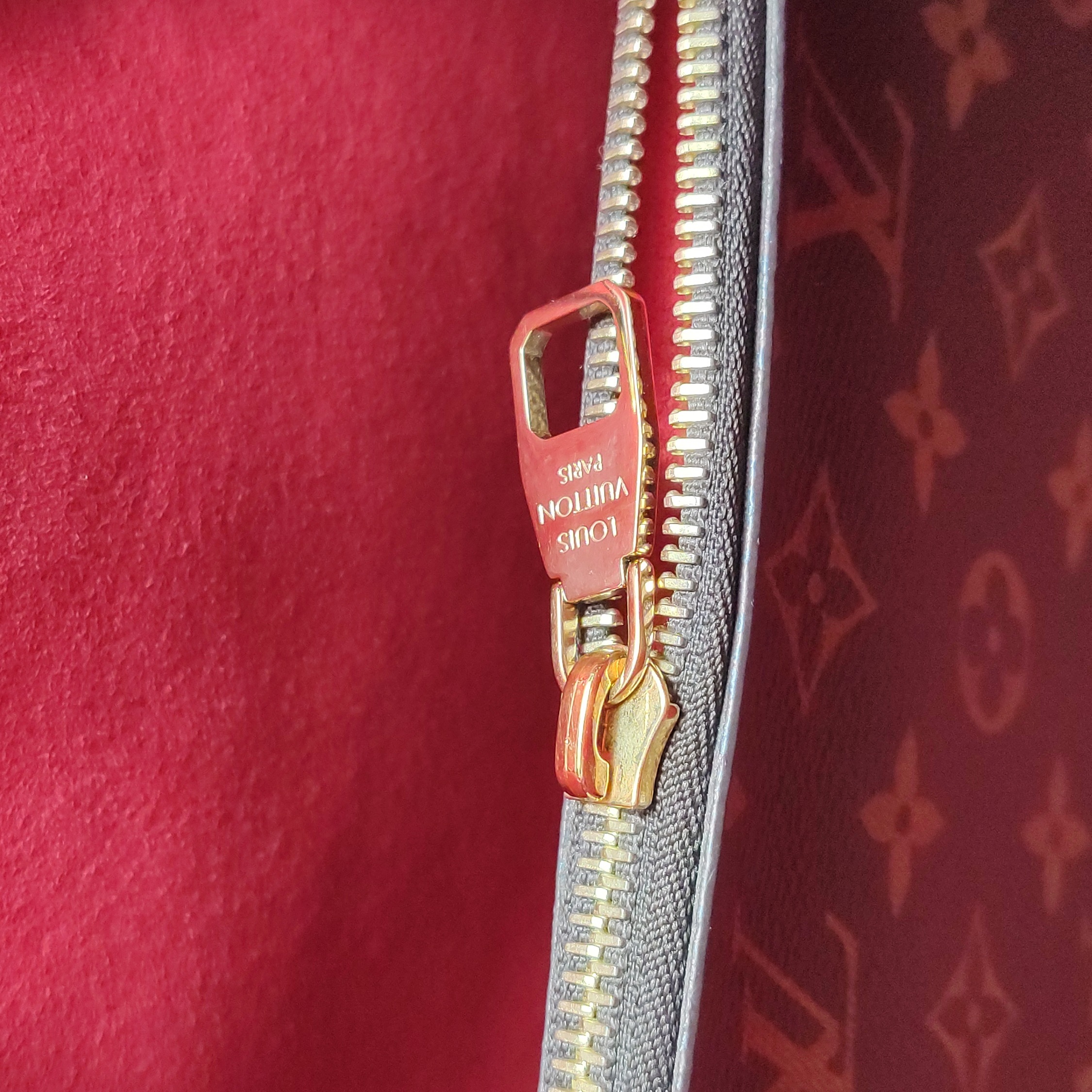 Louis Vuitton(LV) NeoNoe Handbag Monogram Canvas with Leather MM — photo 9 of 19