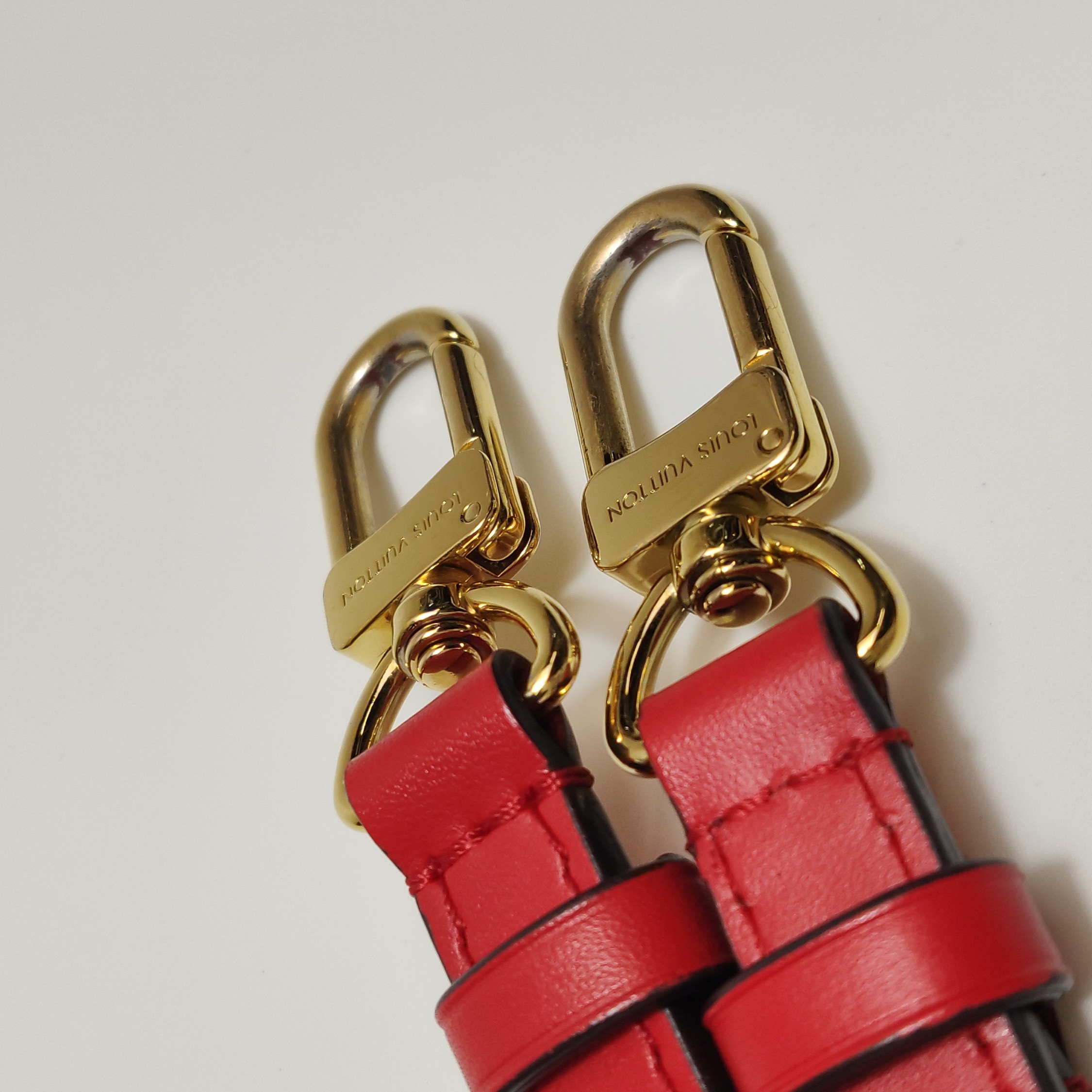 Louis Vuitton(LV) NeoNoe Handbag Monogram Canvas with Leather MM — photo 13 of 19