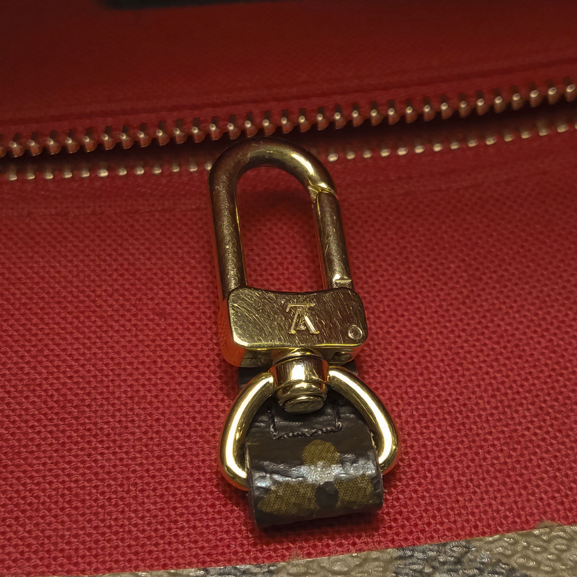 Louis Vuitton(LV) OnTheGo Tote Reverse Monogram Giant PM — photo 9 of 15