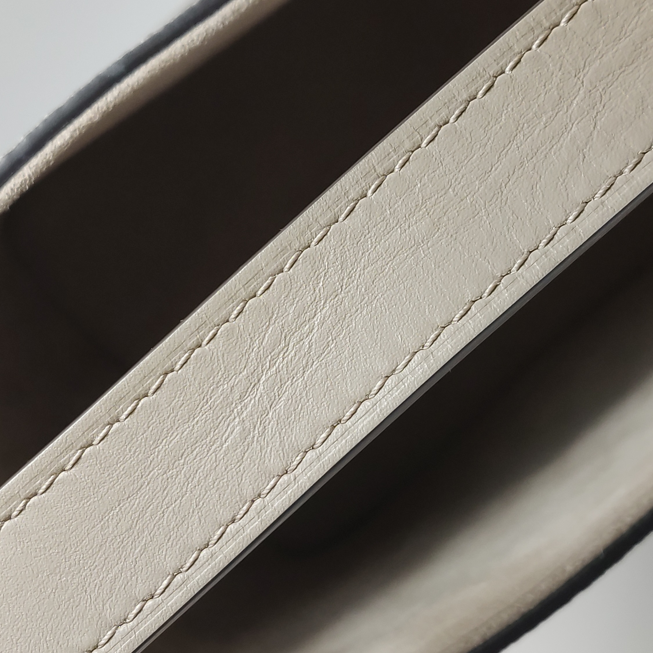Louis Vuitton(Lv) All In BB Monogram Calfskin Gray — photo 14 of 16