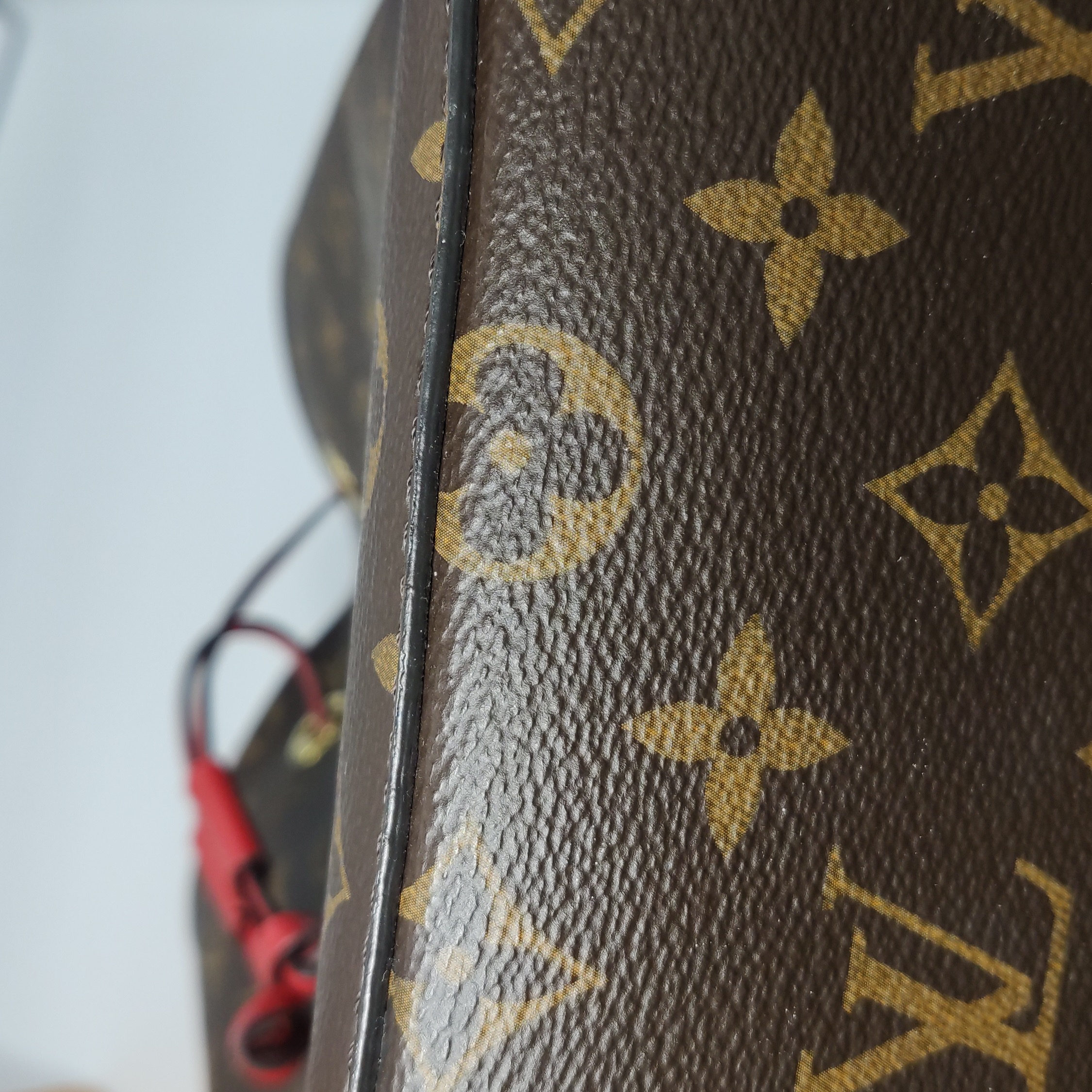Louis Vuitton(LV) NeoNoe Handbag Monogram Canvas with Leather MM — photo 16 of 19