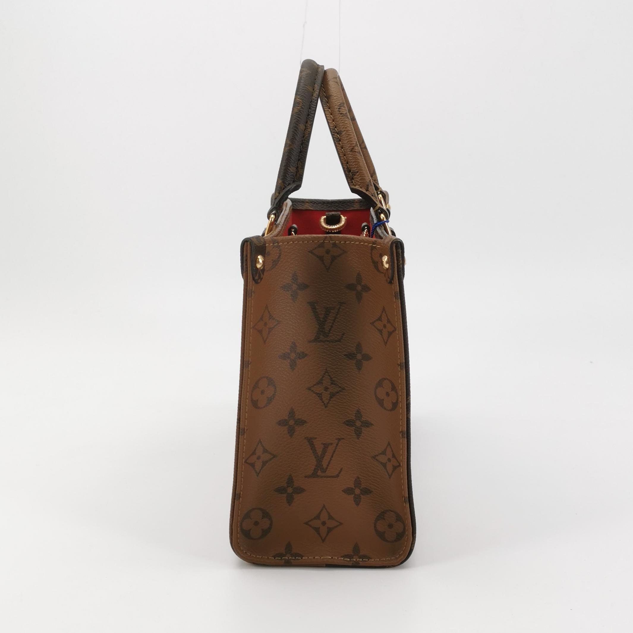 Louis Vuitton(LV) OnTheGo Tote Reverse Monogram Giant PM — photo 5 of 16
