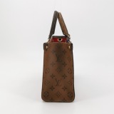 Louis Vuitton(LV) OnTheGo Tote Reverse Monogram Giant PM — thumbnail 5
