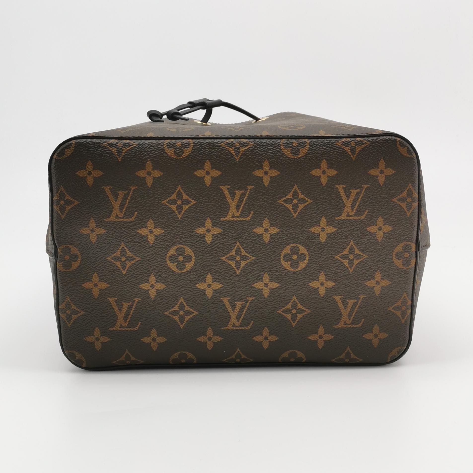 Louis Vuitton(LV) NeoNoe Handbag Monogram Canvas with Leather MM — photo 6 of 13