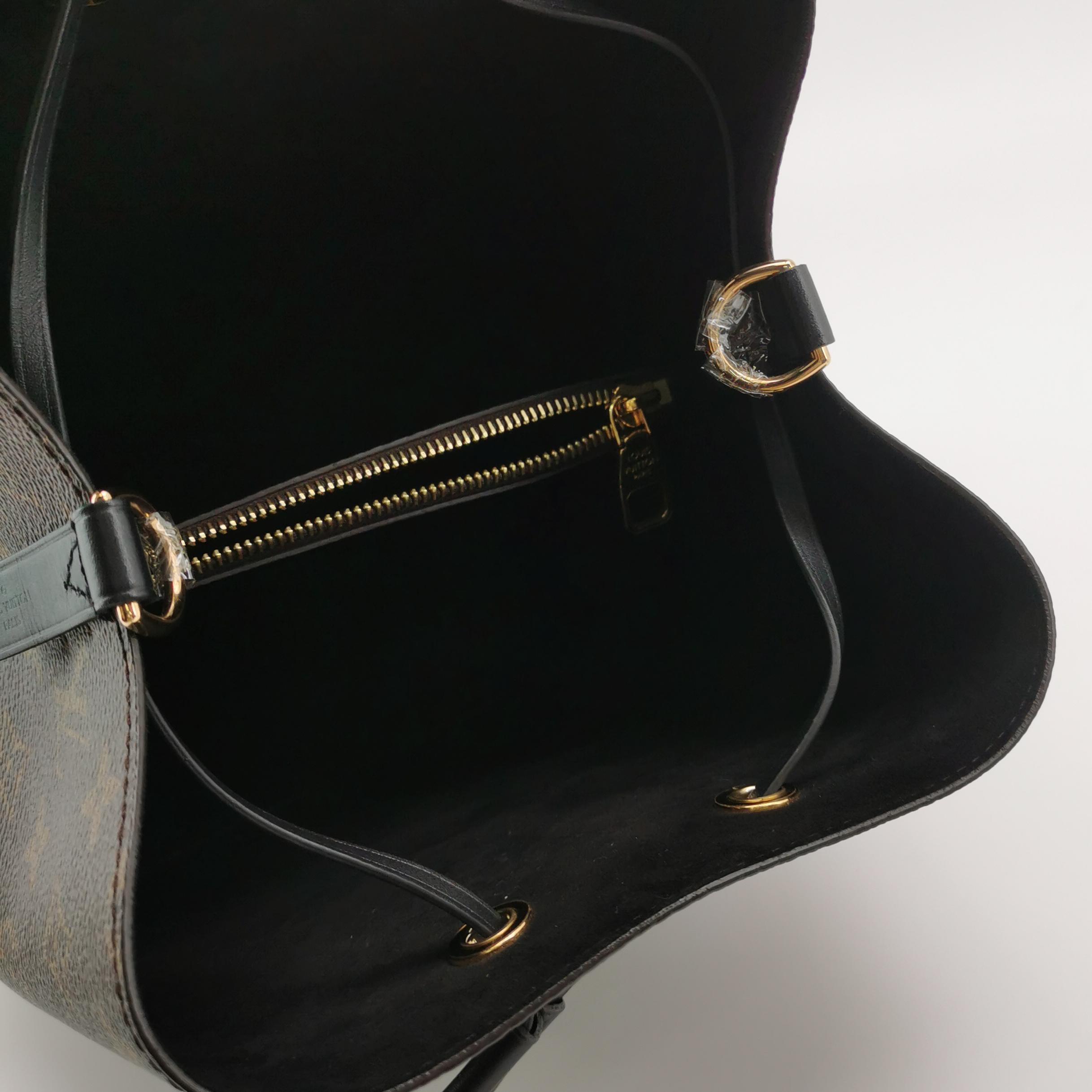 Louis Vuitton(LV) NeoNoe Handbag Monogram Canvas with Leather MM — photo 7 of 13