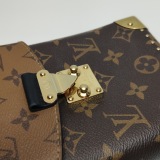 Louis Vuitton(Lv) Camera Box NM Handbag Studded Reverse Monogram Canvas — thumbnail 9