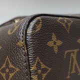 Louis Vuitton(LV) NeoNoe Handbag Monogram Canvas with Leather MM — thumbnail 10
