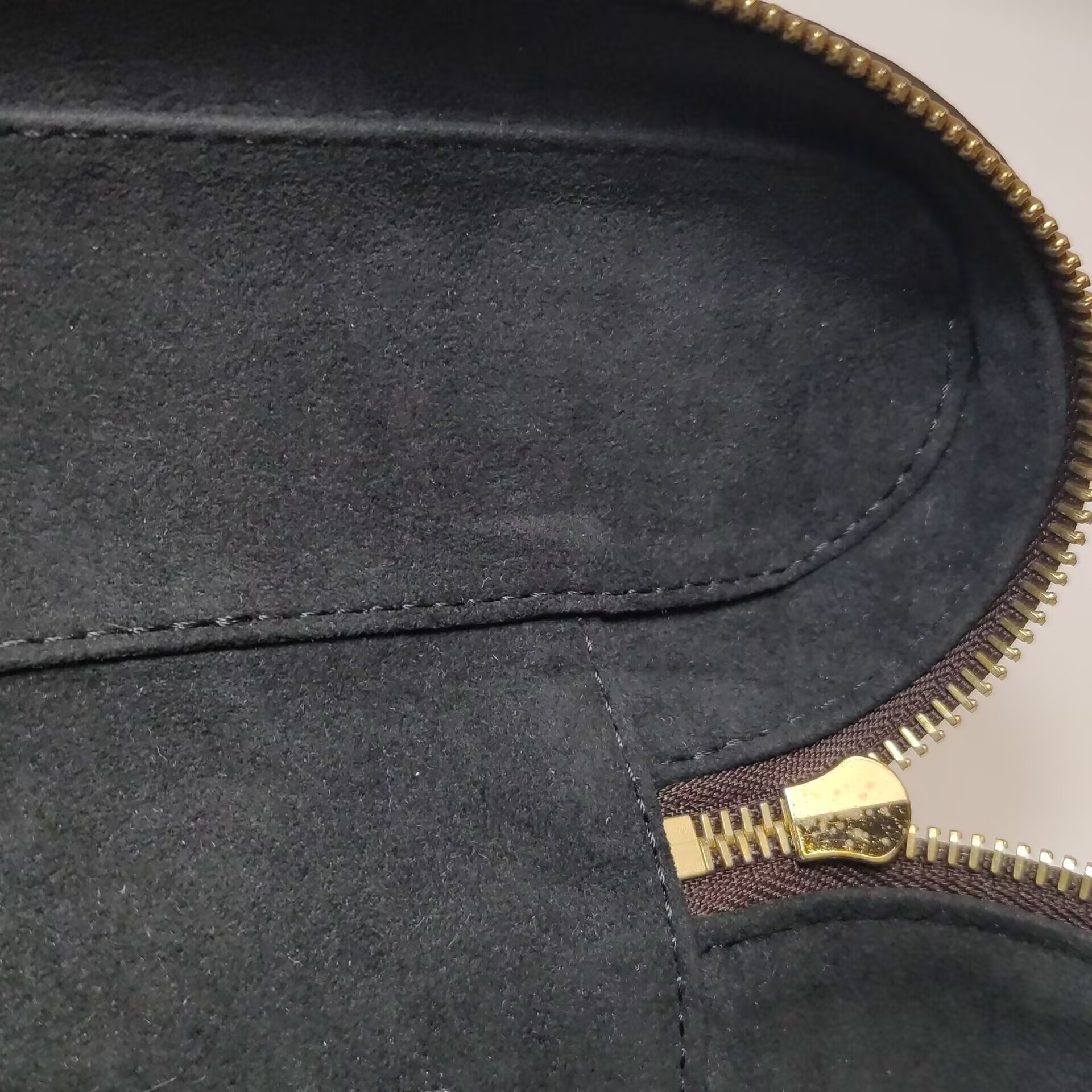 Louis Vuitton(LV) Vanity Handbag Reverse Monogram Canvas — photo 9 of 18