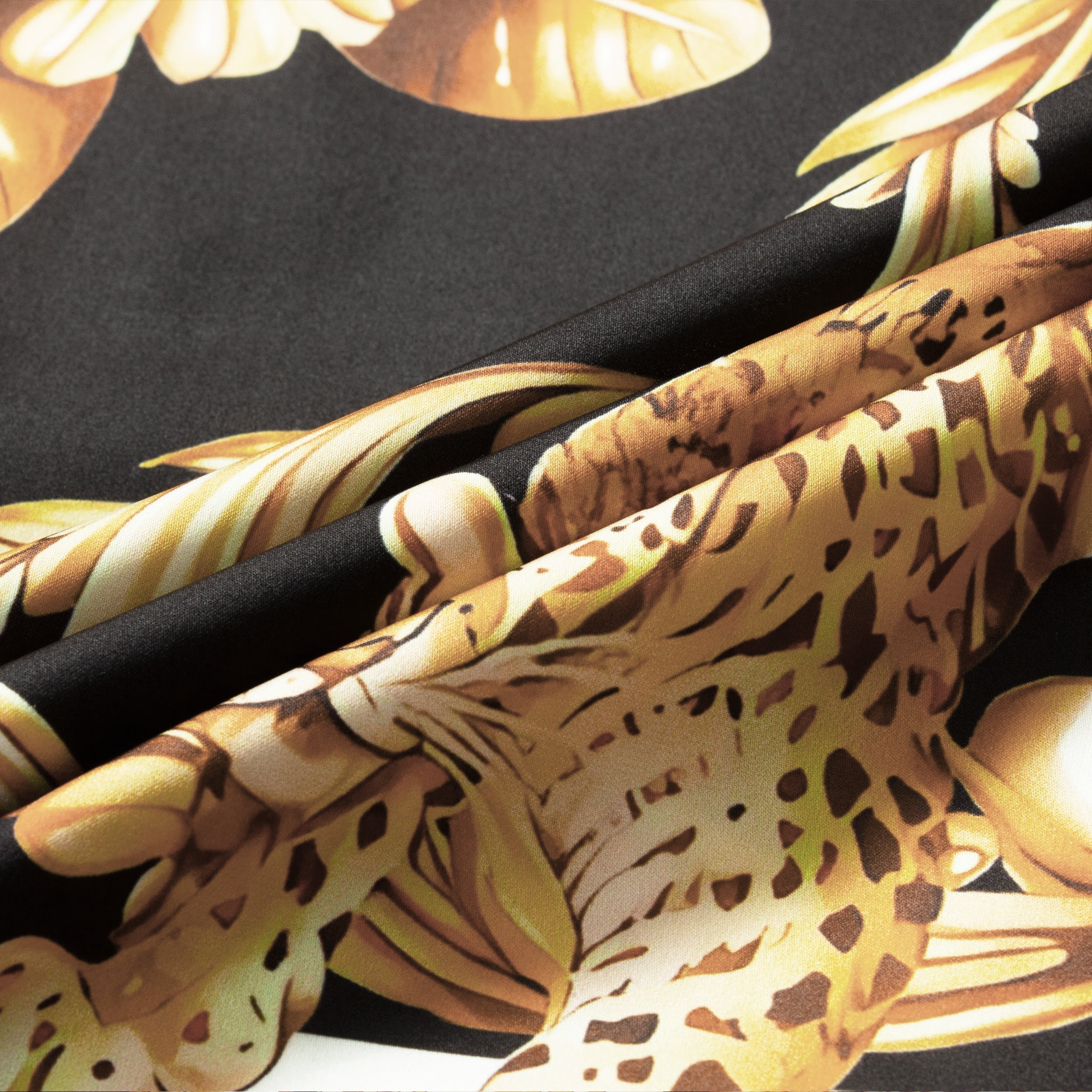 Baroque Short Sleeve Shirt with Animal Pattern Jonvidesign