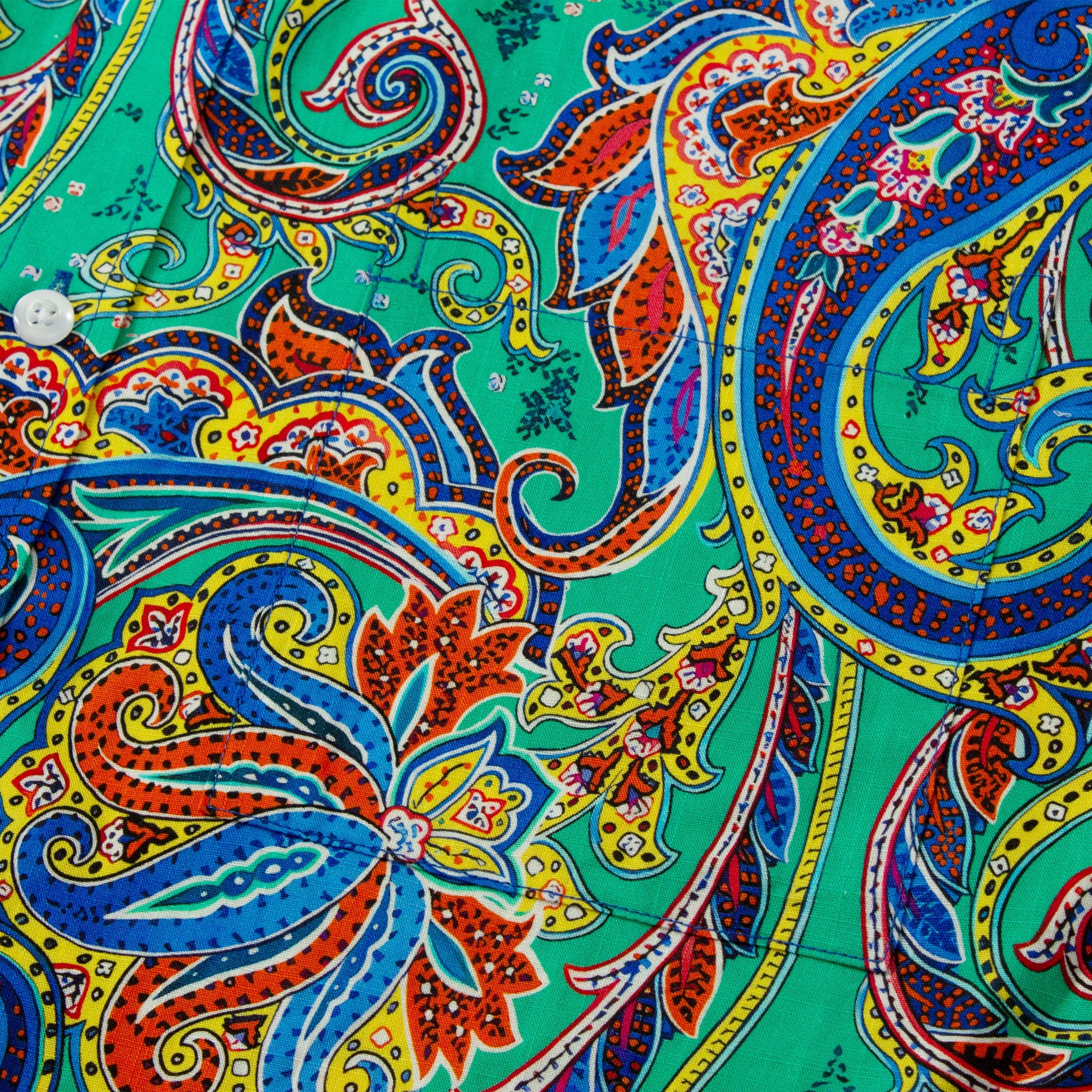 Vintage Paisley Pattern Short Sleeve Camp Shirt in Green Jonvidesign