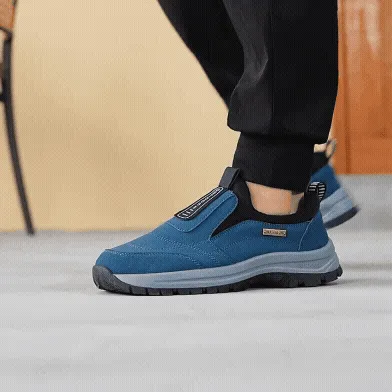 ⏰ Sconto del 30% oggi – Non perdete l'occasione! 🎁 Scarpe da passeggio da uomo in pelle di cervo cucite a mano 👟 Impermeabili e antiscivolo ✅ Supporto per l'arco plantare ✅ Comode da indossare