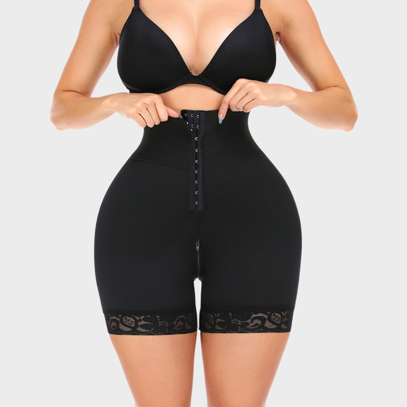 Women Lace Button Solid Color Short Pants