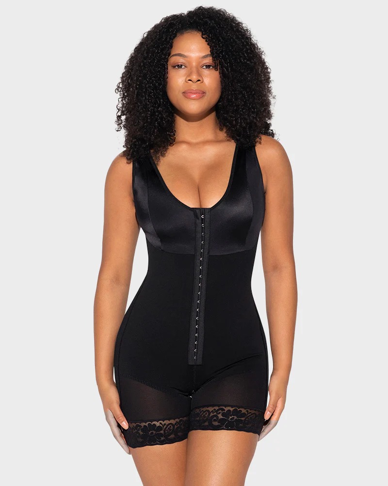 High Compression Short Girdle With Brooches