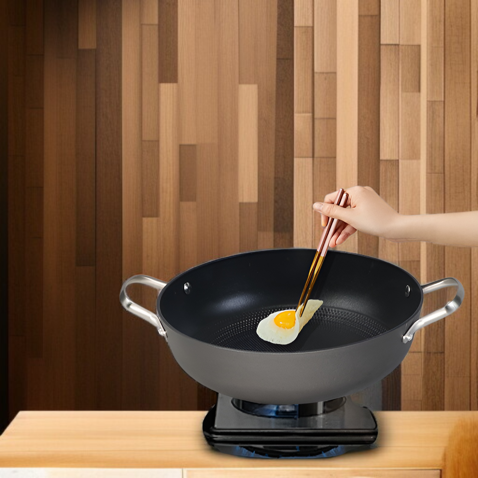 Nonstick teflon coated stew pot for easy cleaning