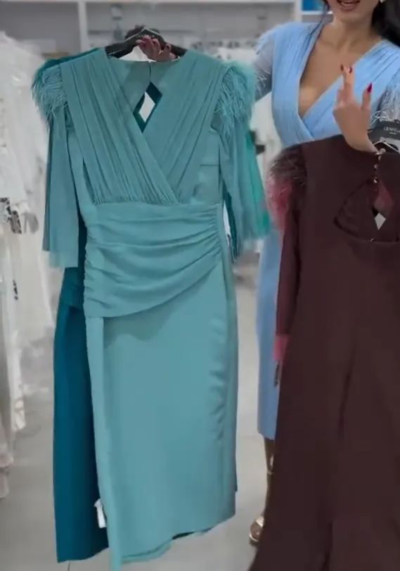 Leonor Dress V-Neck Light Blue