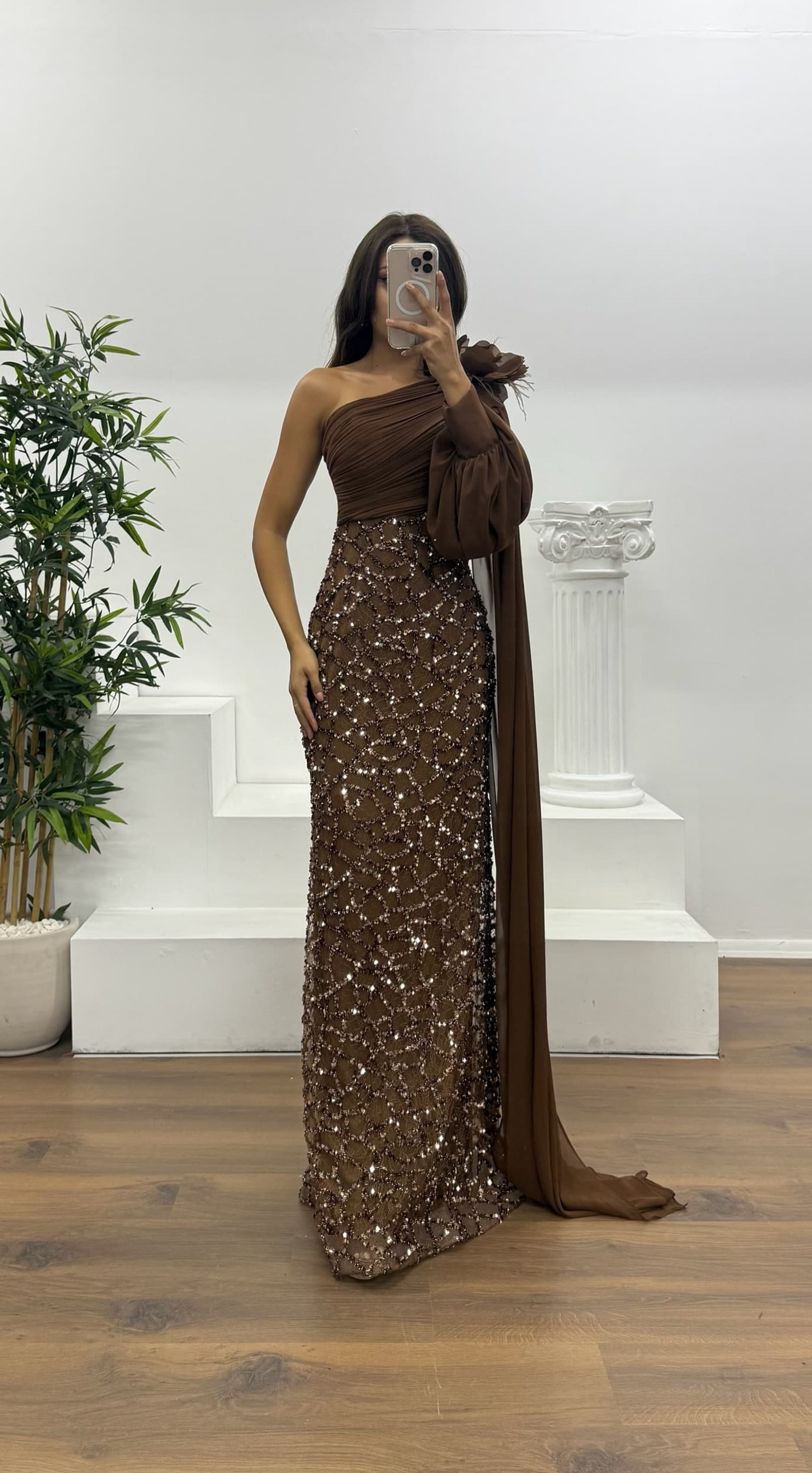 Single Sleeve Embroidered Detail Evening Dress