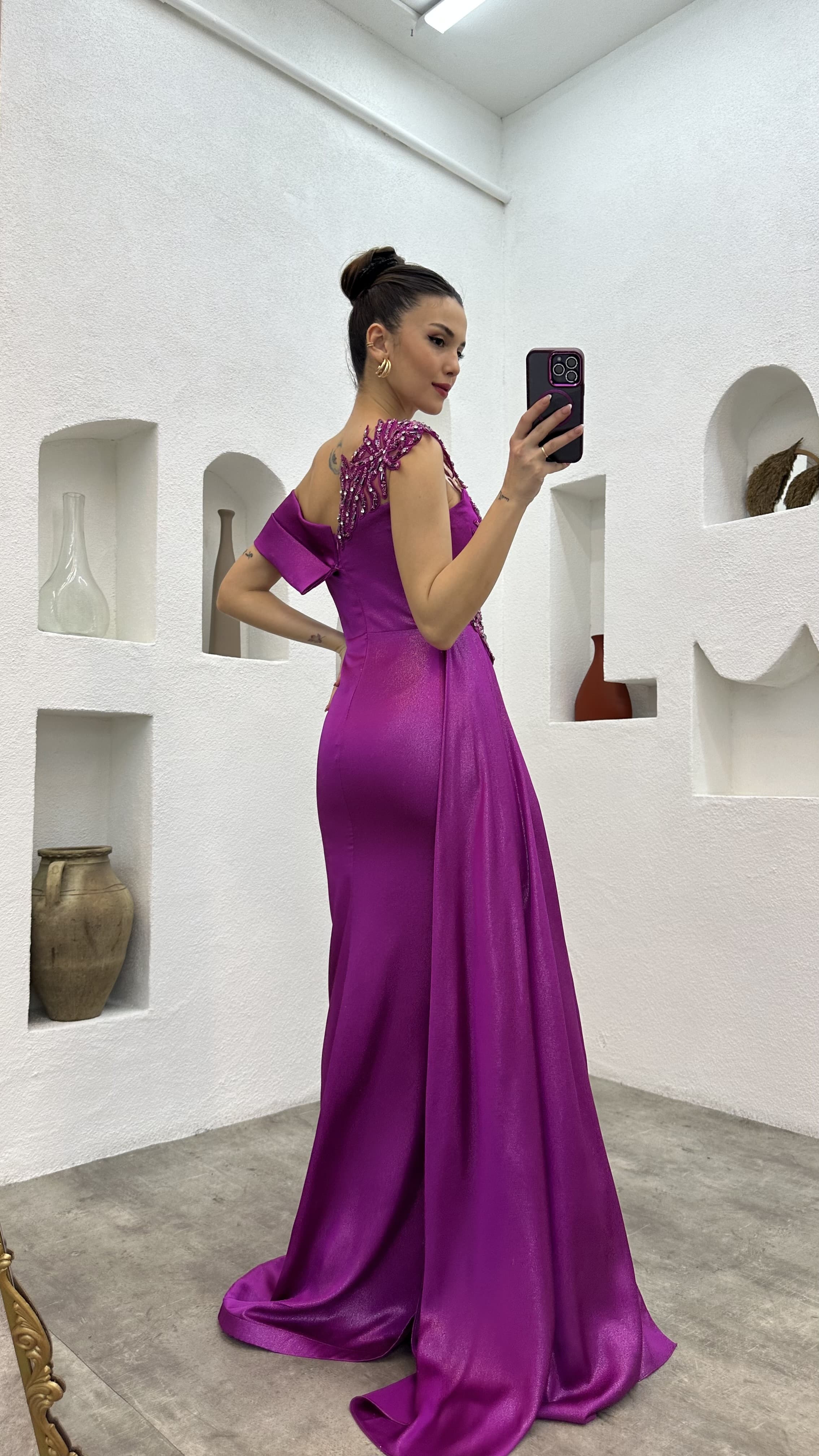 EMBROIDERED DETAIL PLEATED EVENING DRESS