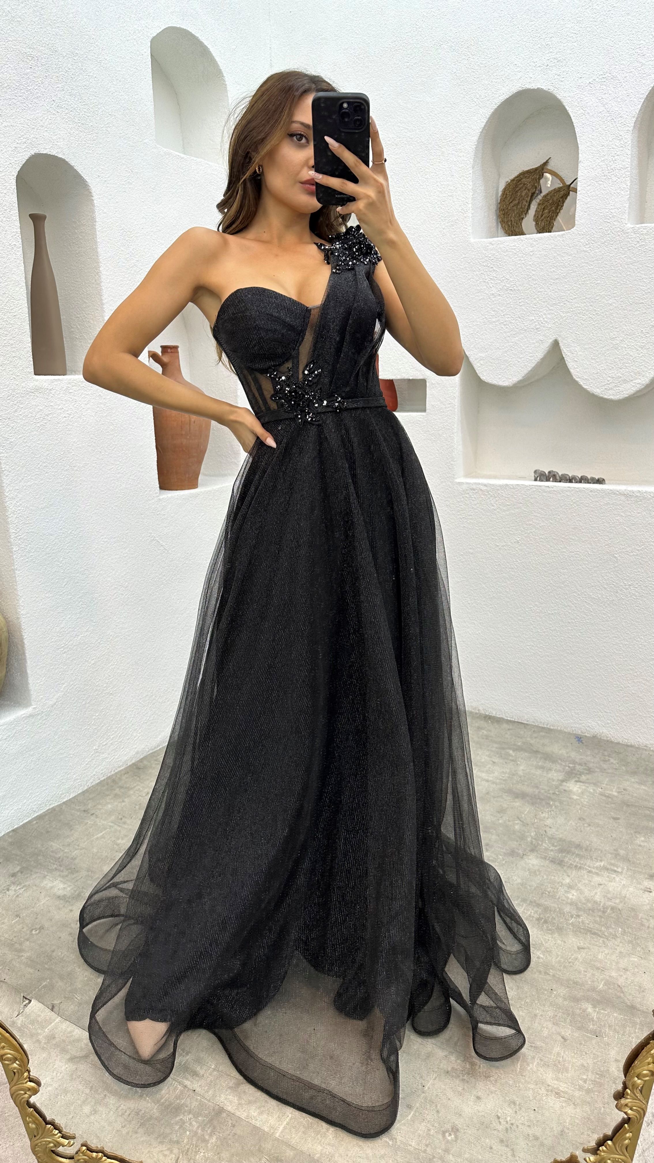 ONE SHOULDER EMBROIDERY DETAIL GLITTERY TULLE EVENING DRESS