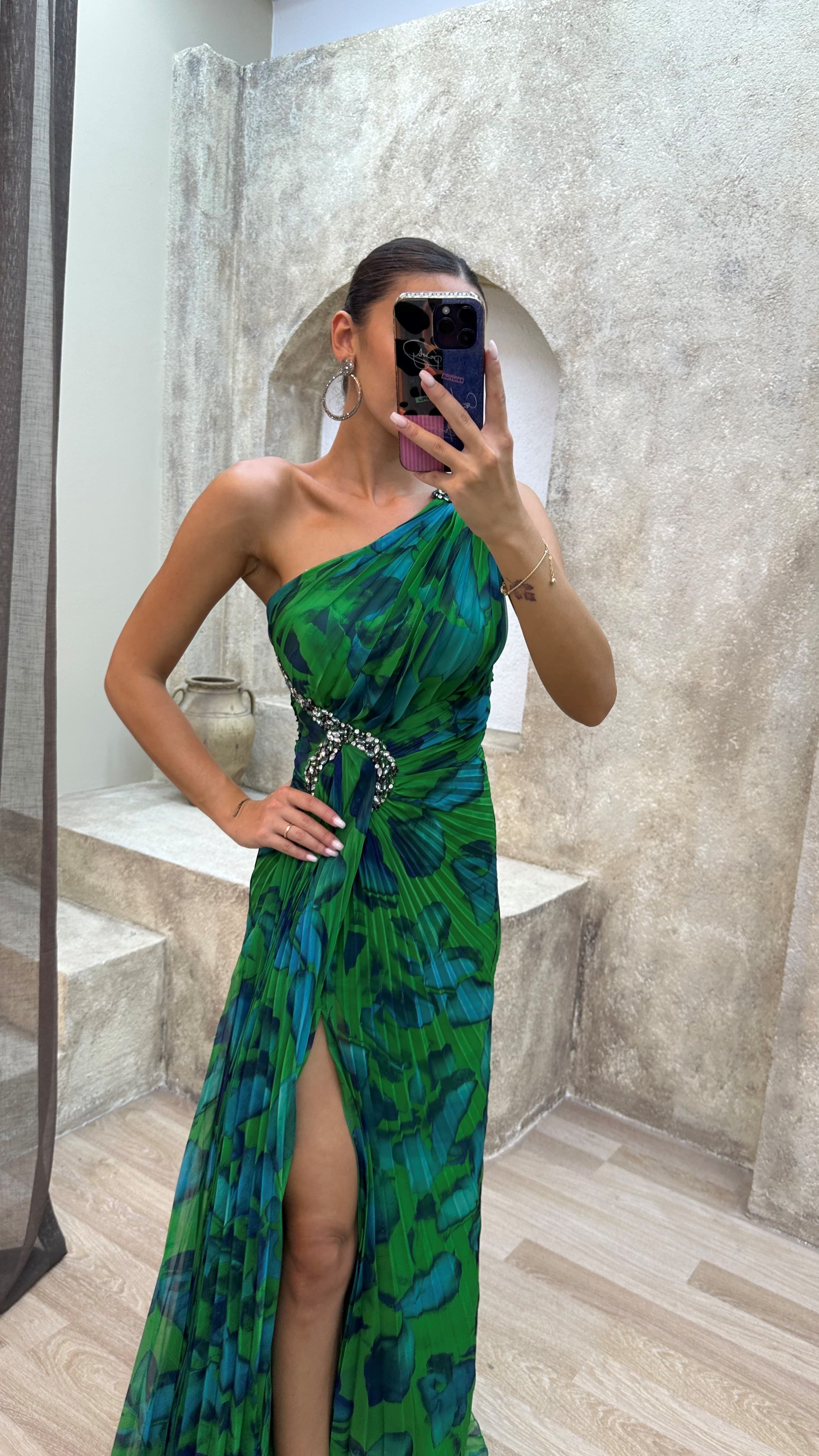 ONE SHOULDER WAIST PROCESSING DETAIL DESIGN DRESS