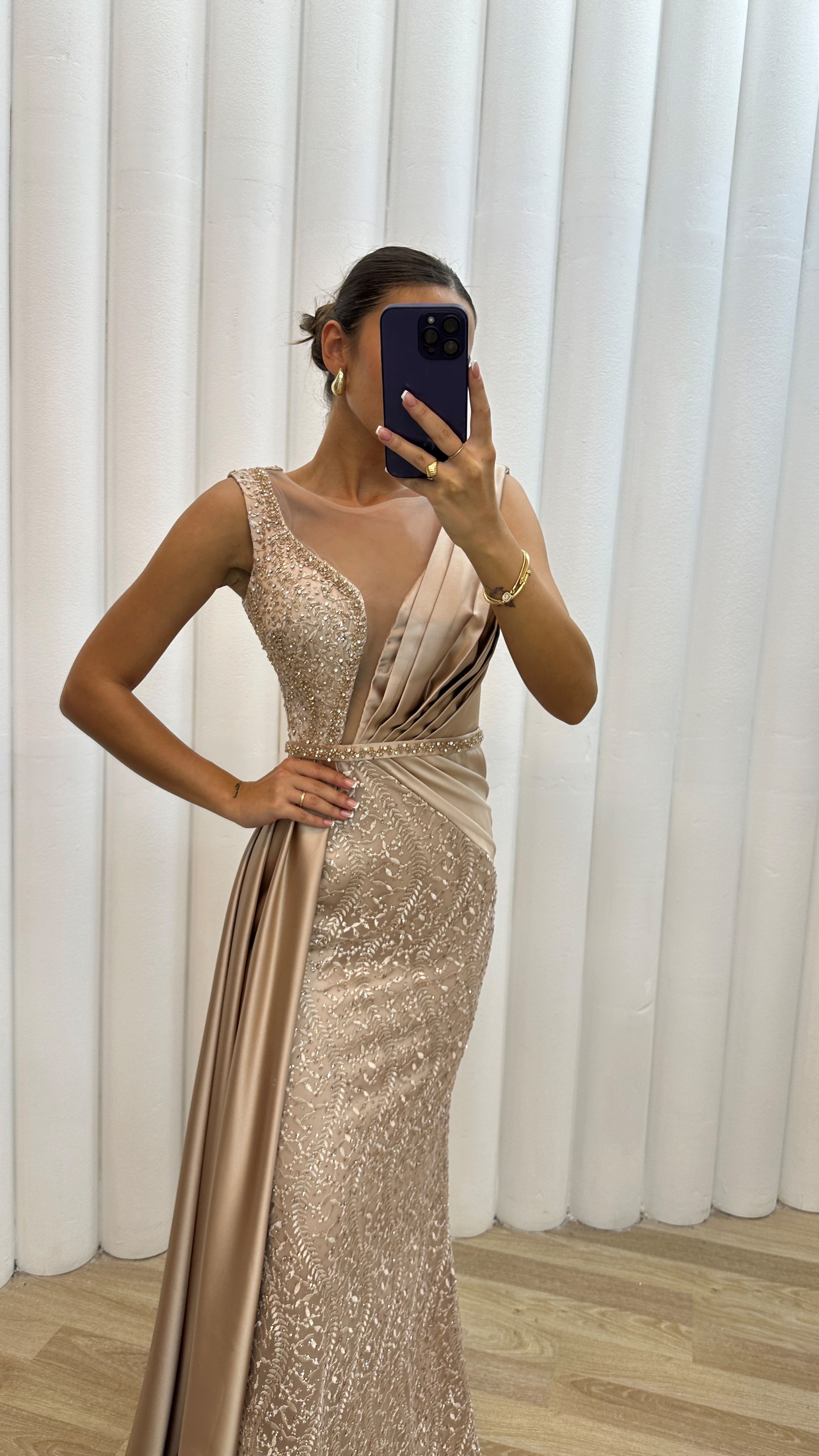 EMBROIDERED DETAIL PLEATED EVENING DRESS