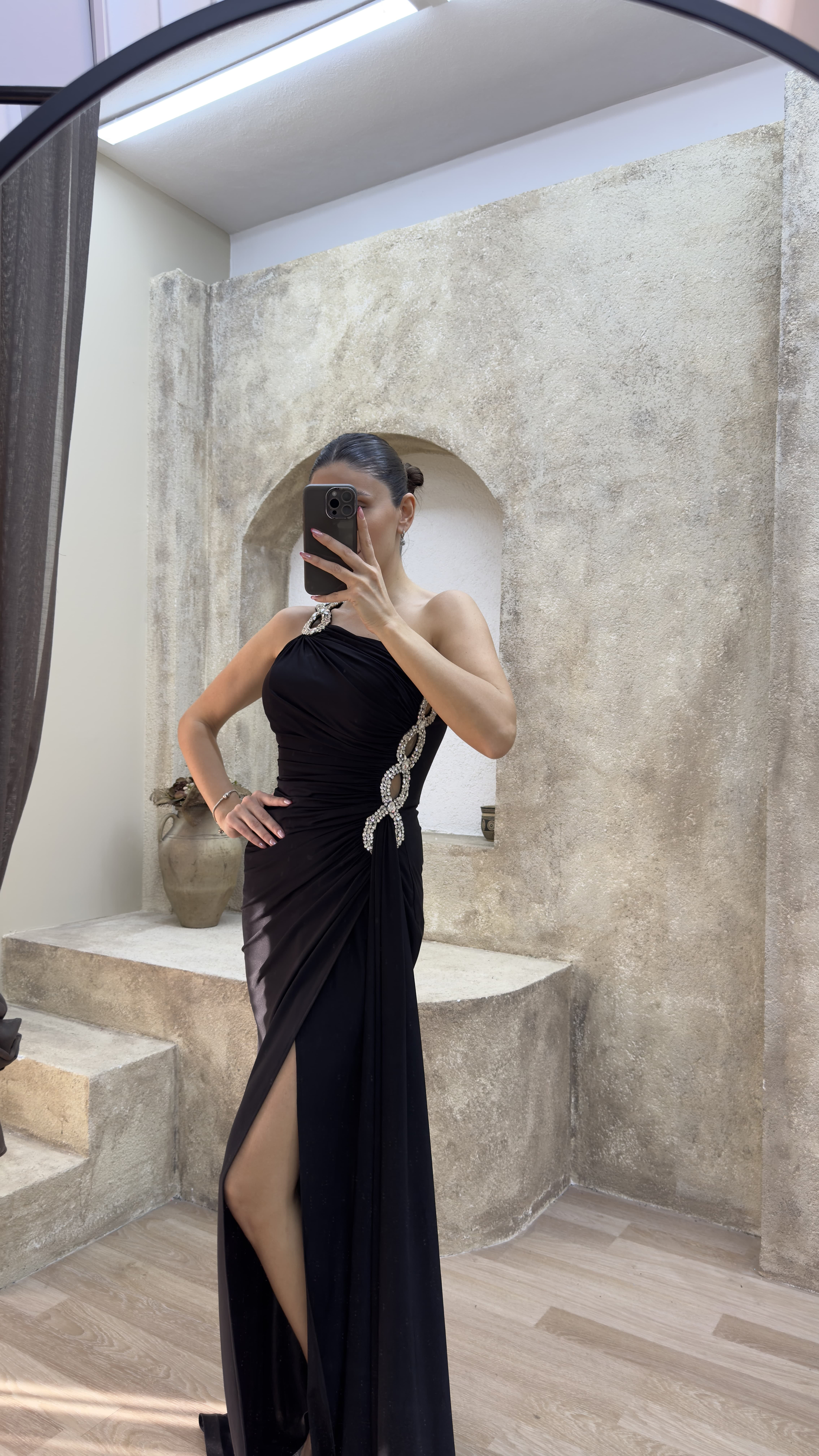 ONE SHOULDER WAIST DETAIL STONE EMBROIDERED DRAPED DESIGN EVENING DRESS