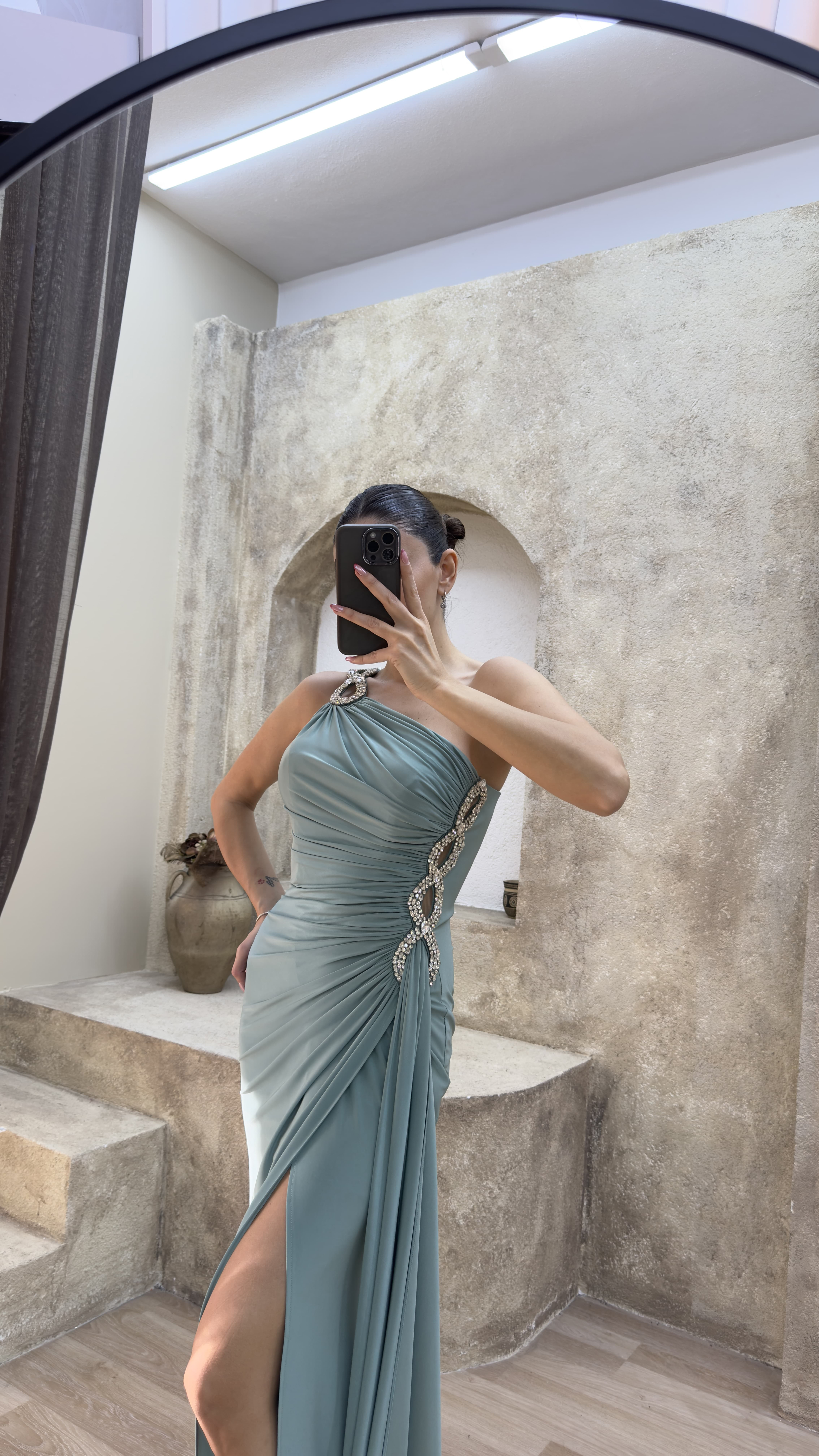 ONE SHOULDER WAIST DETAIL STONE EMBROIDERED DRAPED DESIGN EVENING DRESS