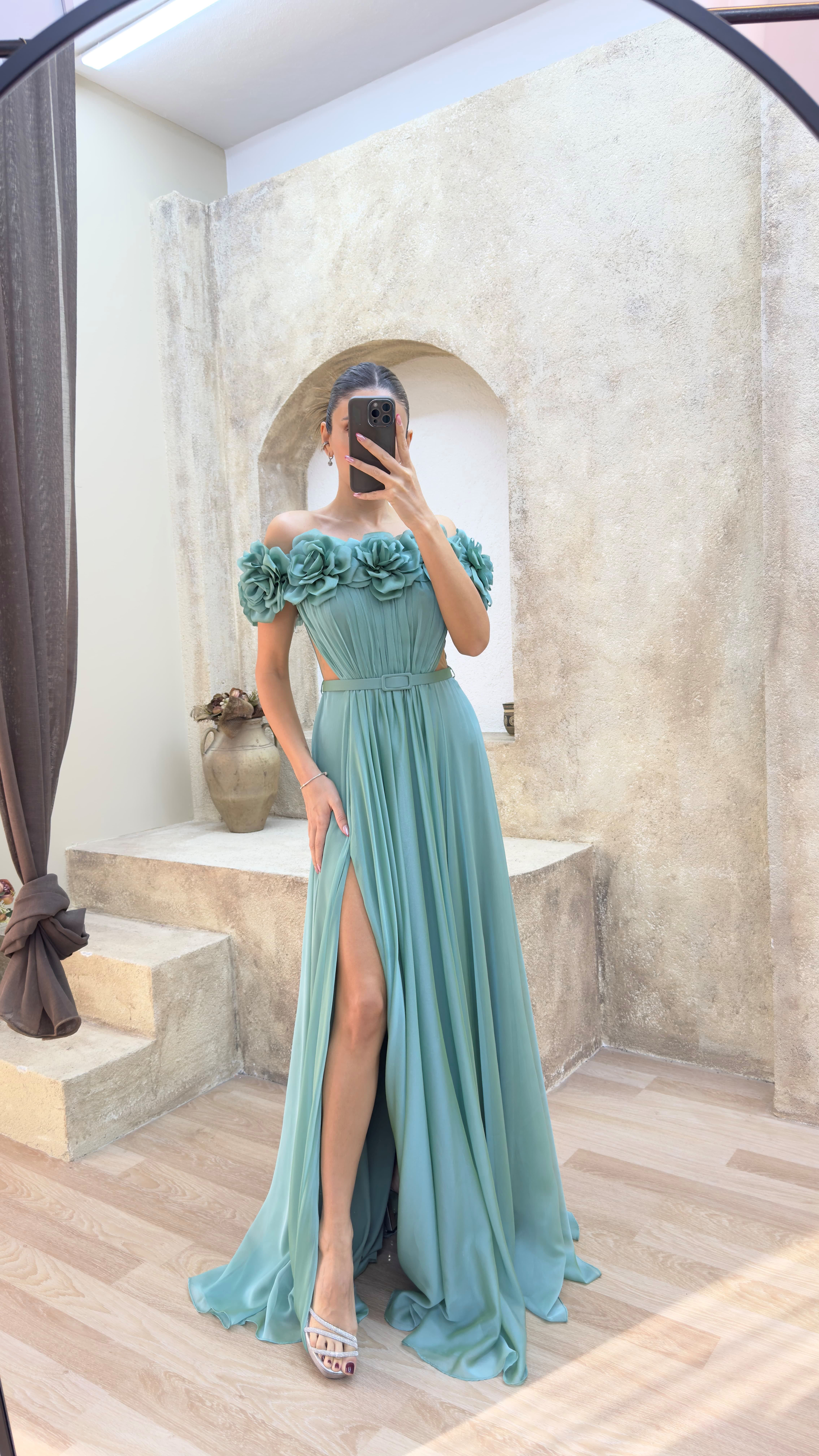 STRAPLESS CHEST ROSE WAIST DETAIL DESIGN EVENING DRESS