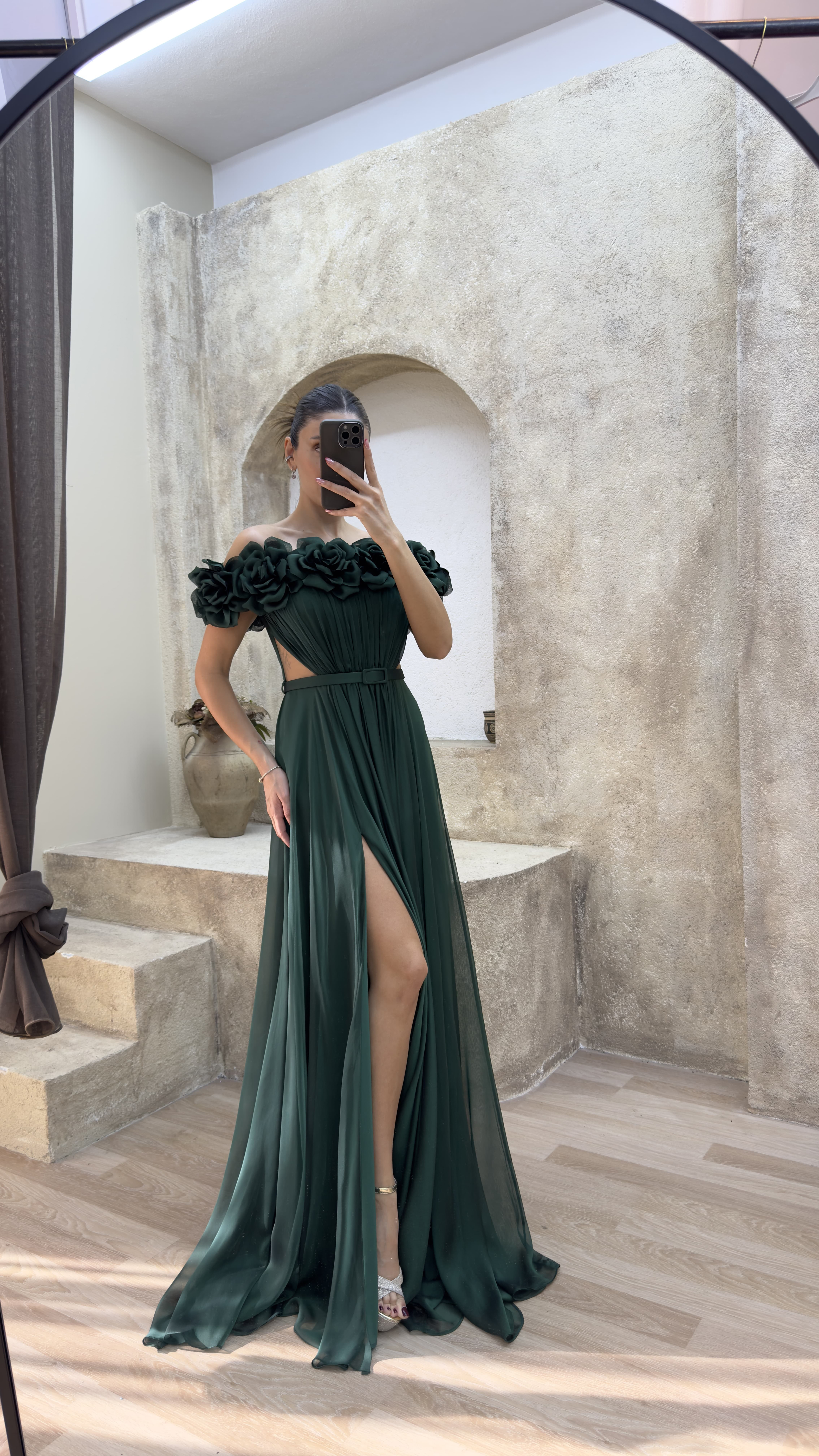 STRAPLESS CHEST ROSE WAIST DETAIL DESIGN EVENING DRESS