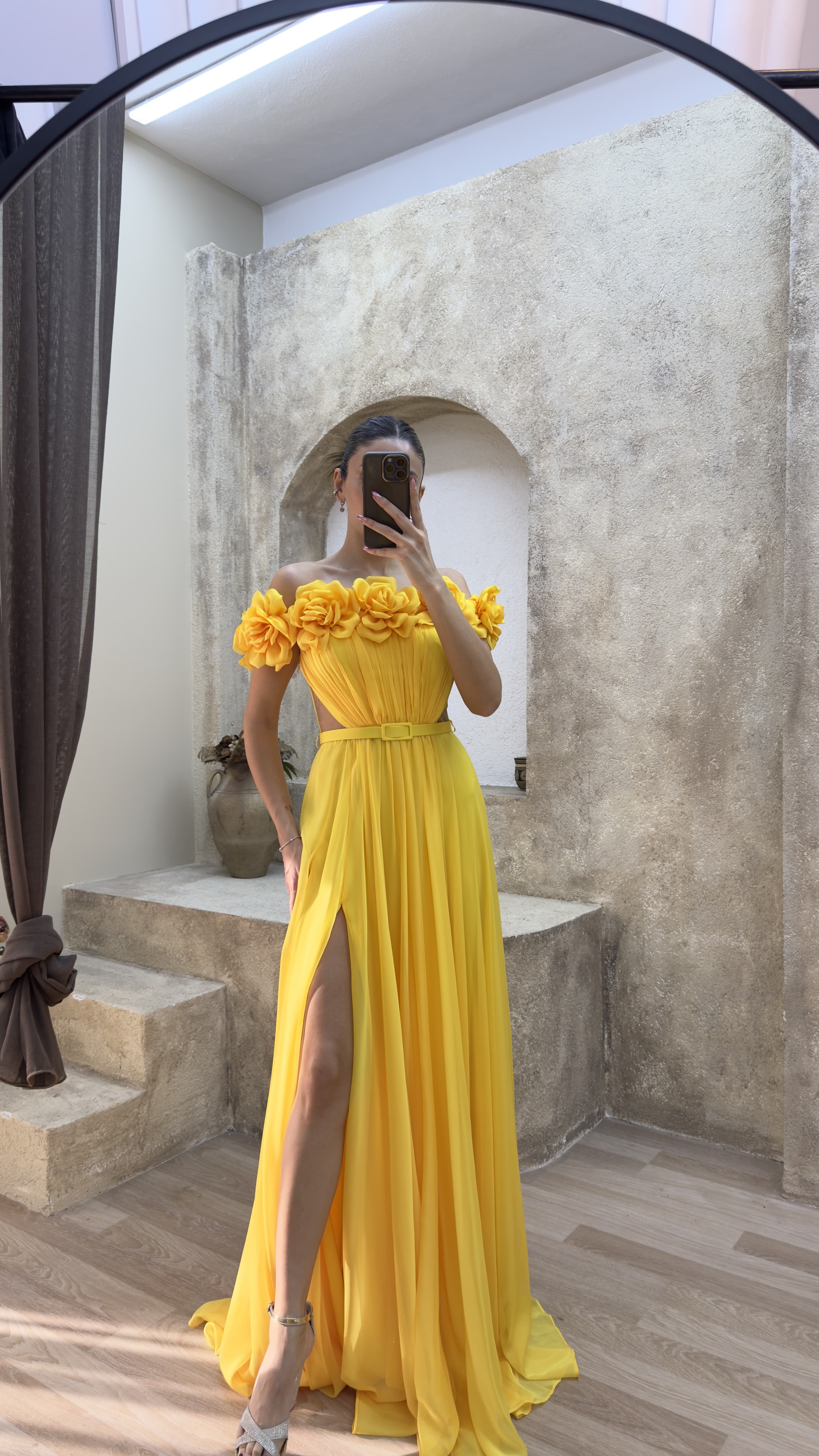 STRAPLESS CHEST ROSE WAIST DETAIL DESIGN EVENING DRESS