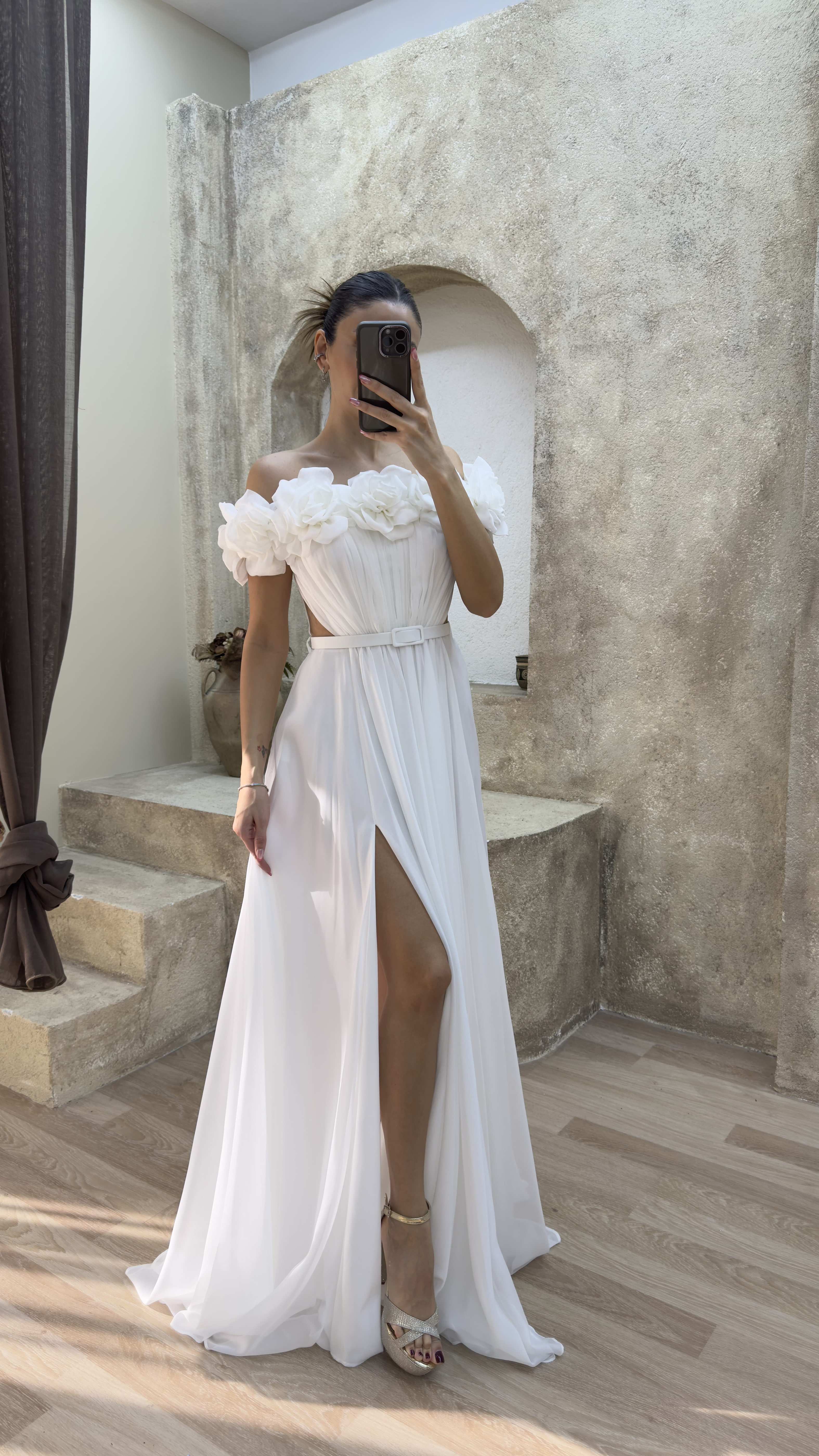 STRAPLESS CHEST ROSE WAIST DETAIL DESIGN EVENING DRESS