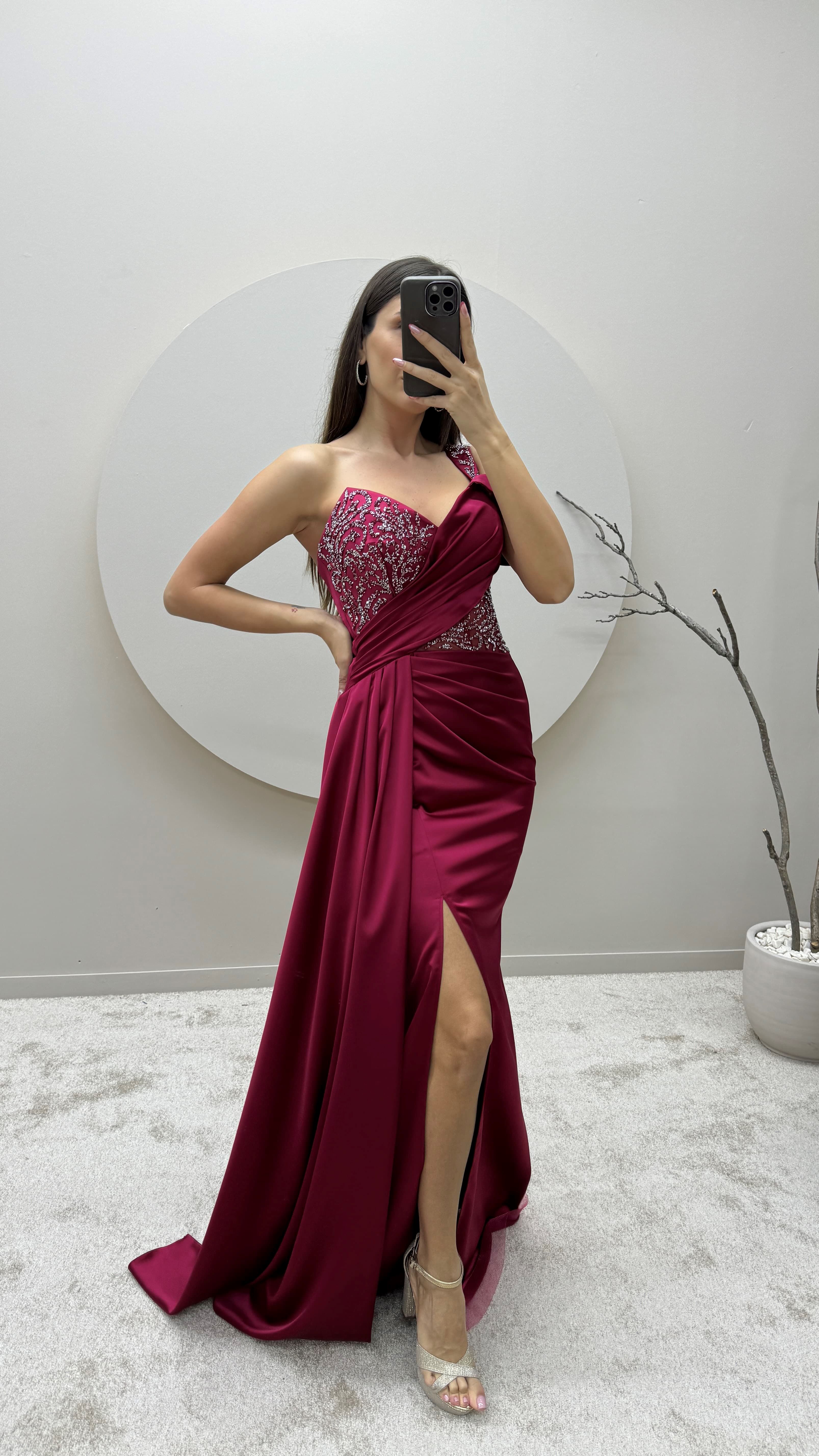 One Shoulder Chest Embroidery Detail Design Satin Evening Dress