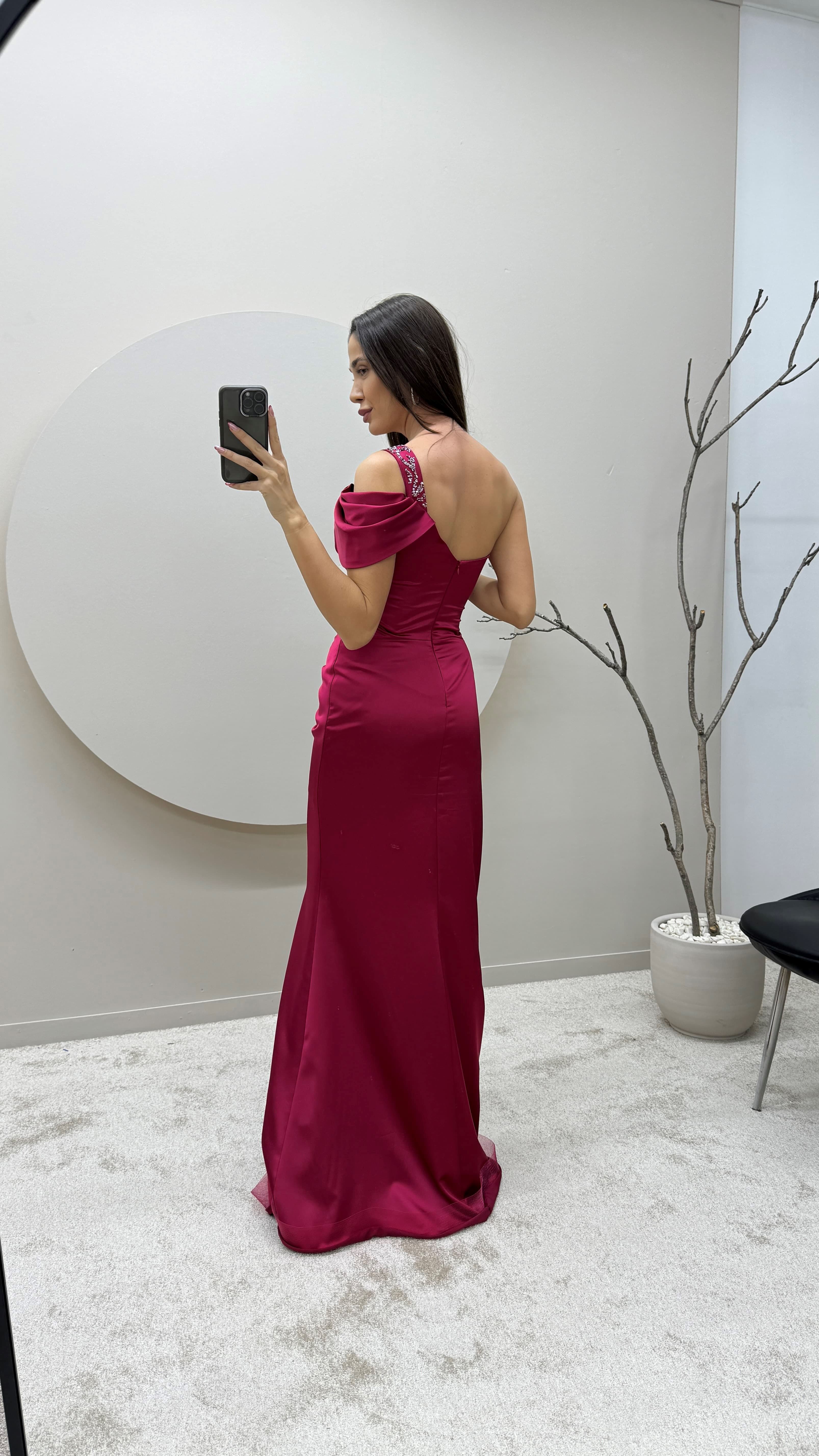 One Shoulder Chest Embroidery Detail Design Satin Evening Dress
