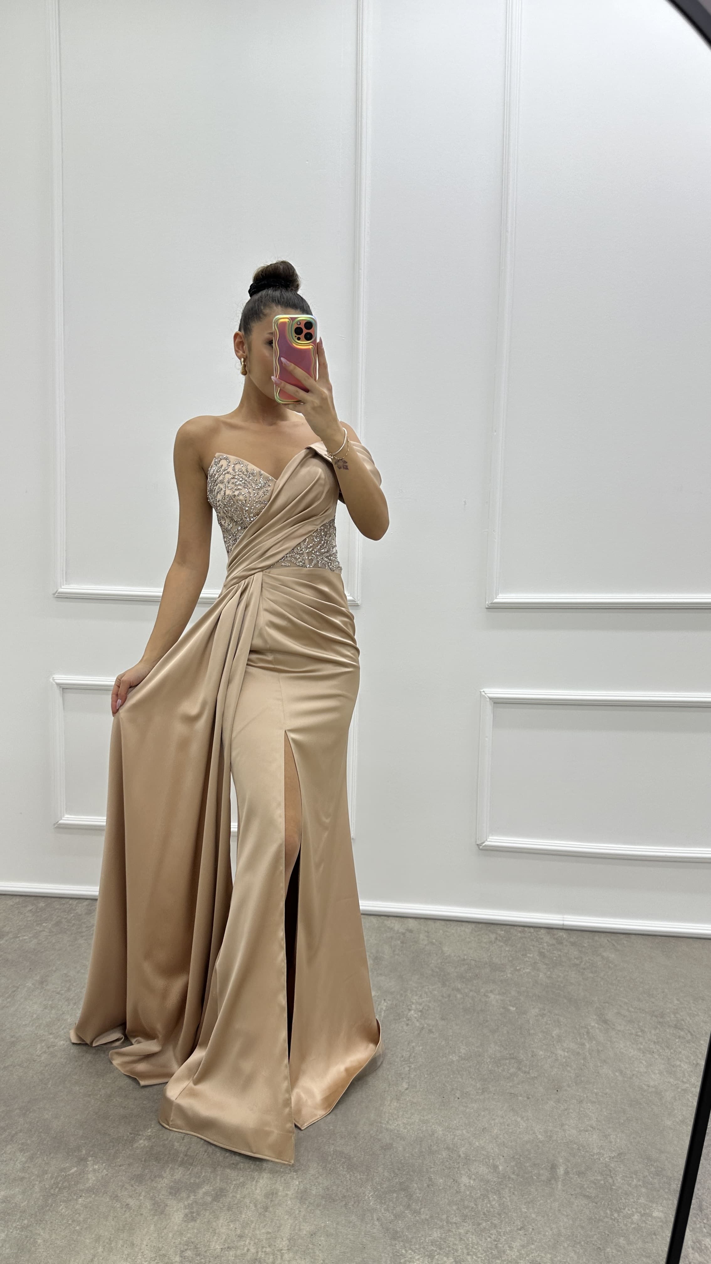 One Shoulder Chest Embroidery Detail Design Satin Evening Dress