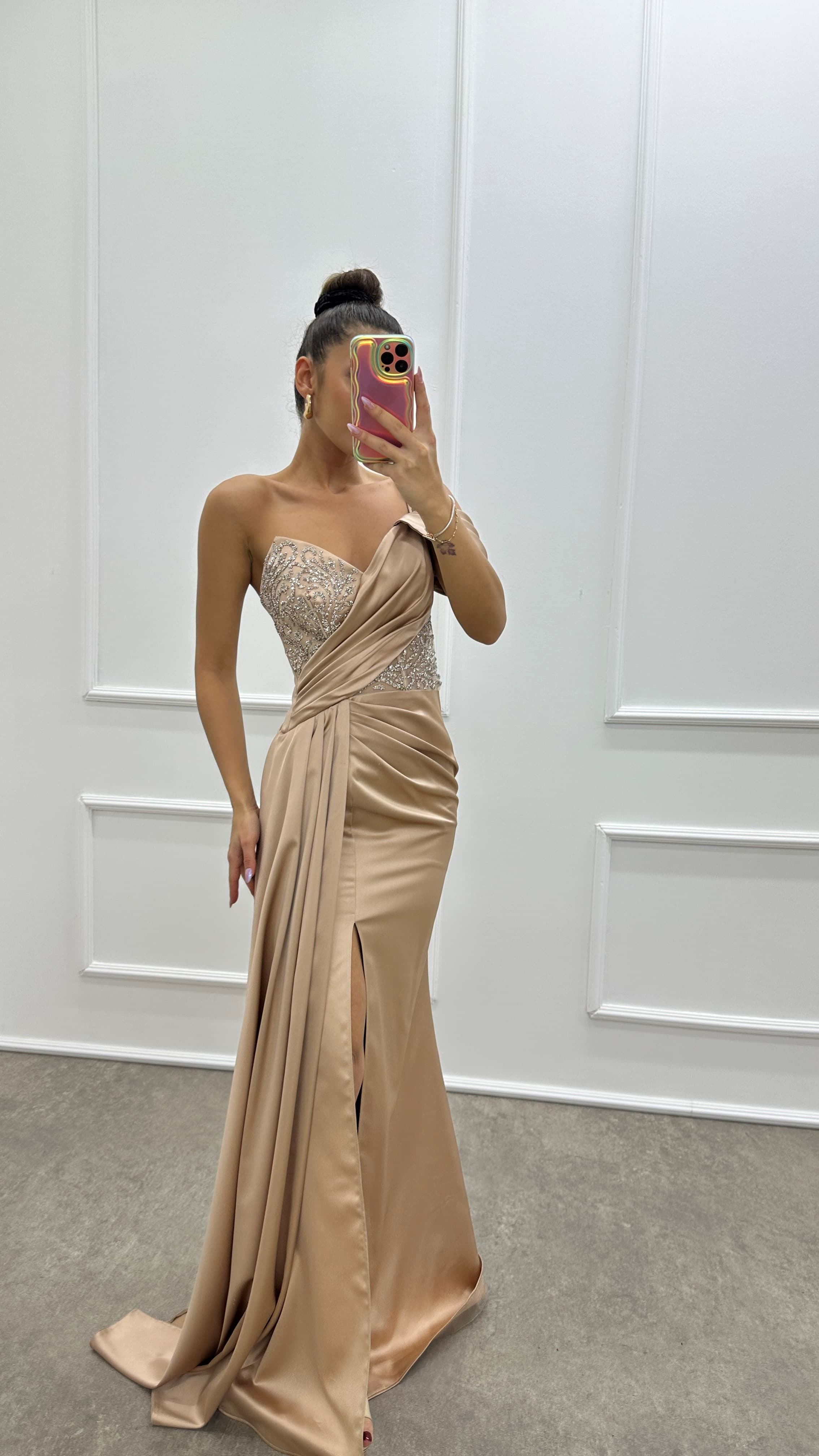 One Shoulder Chest Embroidery Detail Design Satin Evening Dress