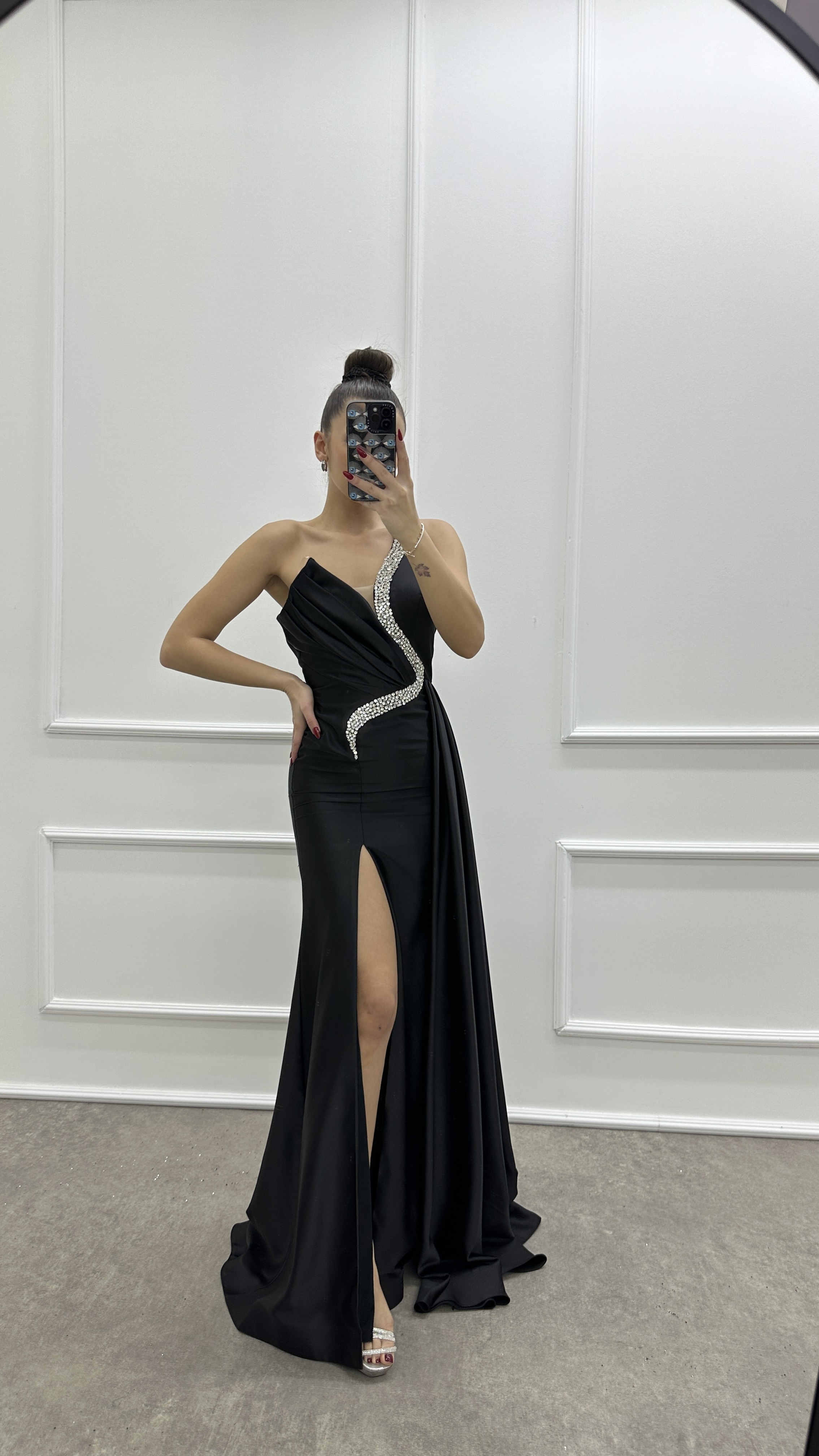 ONE SHOULDER STONE EMBROIDERED CHEST DETAIL DESIGN SATIN EVENING DRESS