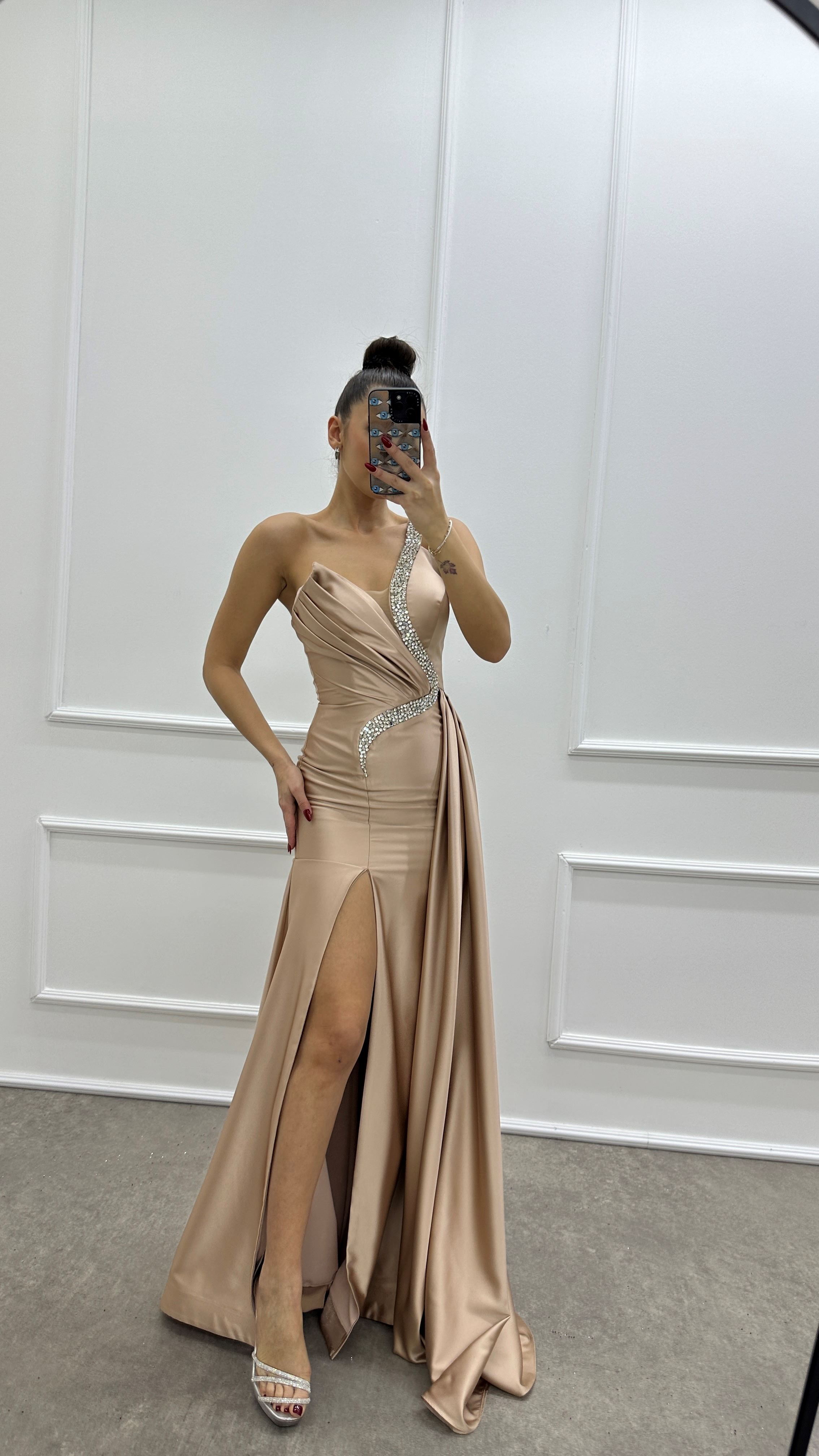 ONE SHOULDER STONE EMBROIDERED CHEST DETAIL DESIGN SATIN EVENING DRESS