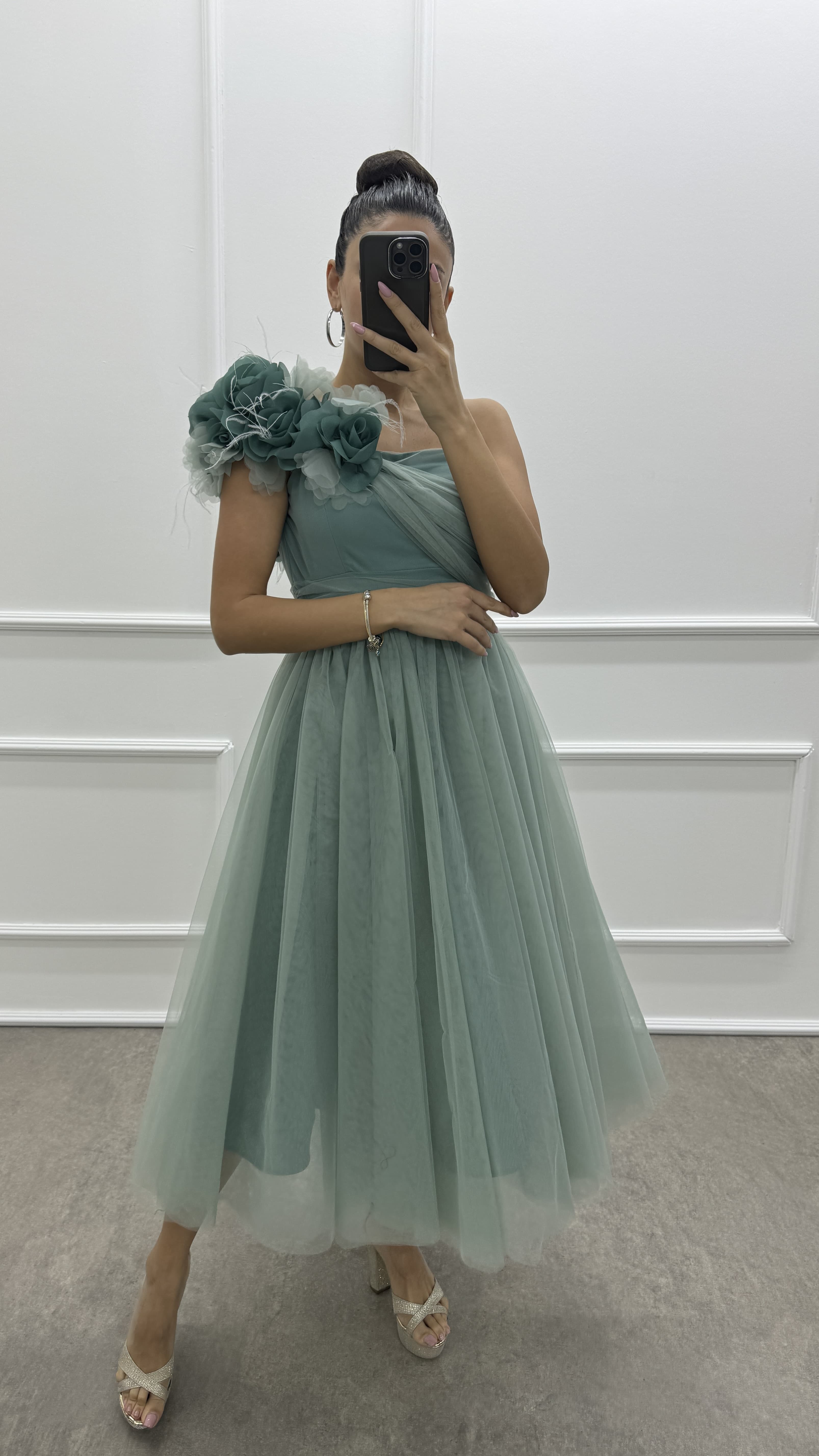 SHOULDER FLOWER DETAIL DESIGN TULLE DRESS