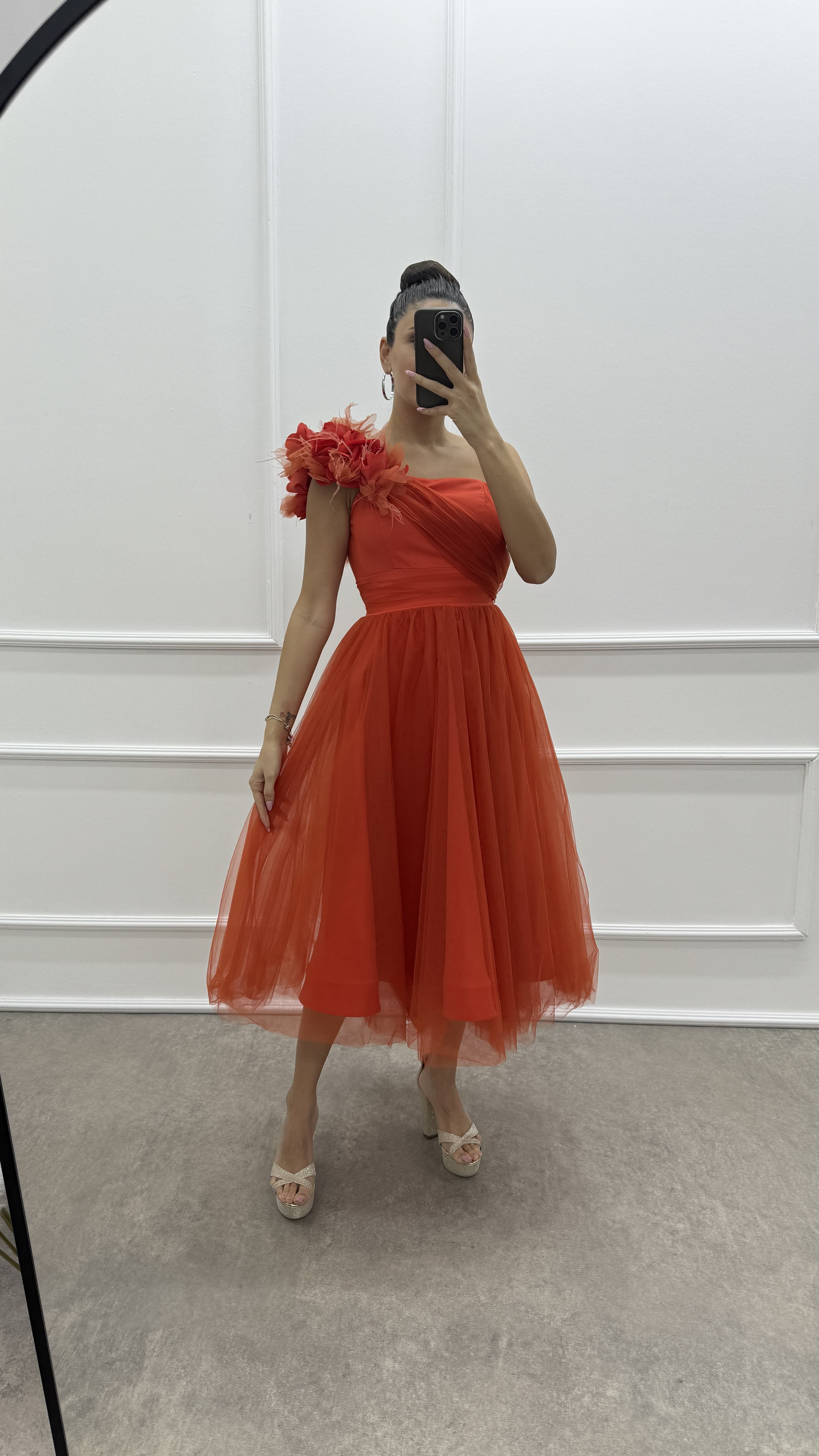 SHOULDER FLOWER DETAIL DESIGN TULLE DRESS