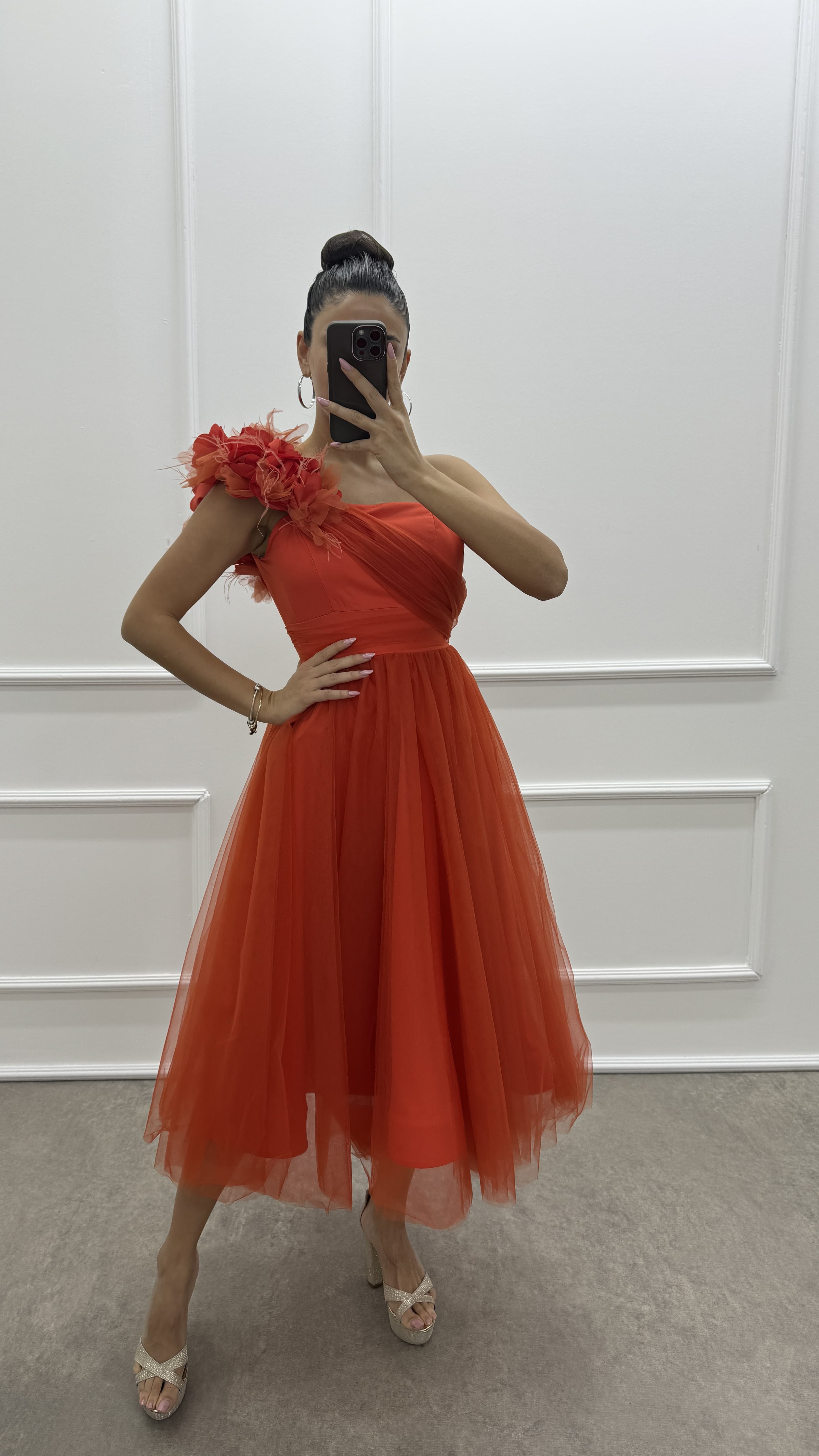 SHOULDER FLOWER DETAIL DESIGN TULLE DRESS