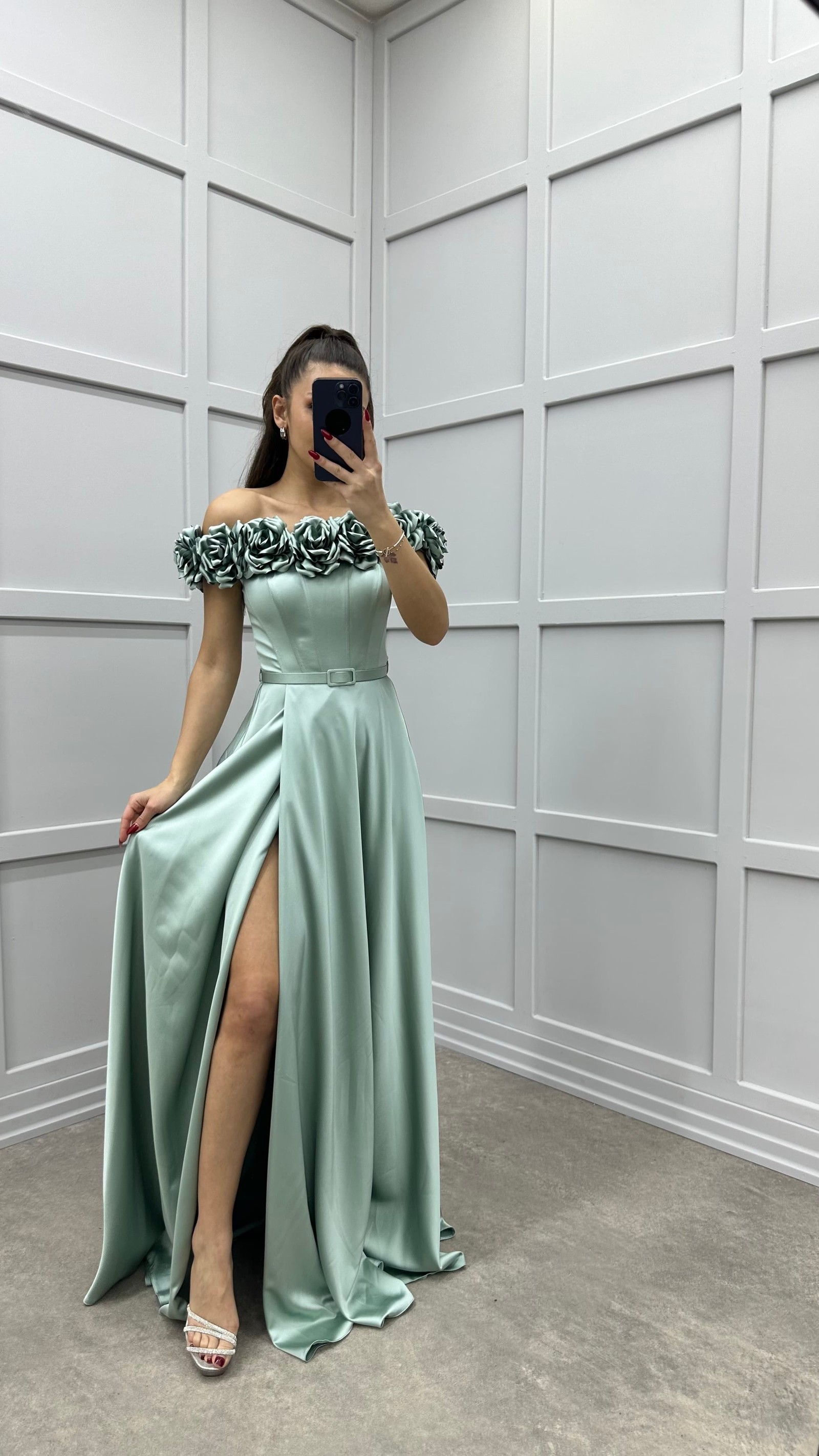 MINT GREEN CHEST ROSE DETAIL DESIGN SATIN EVENING DRESS
