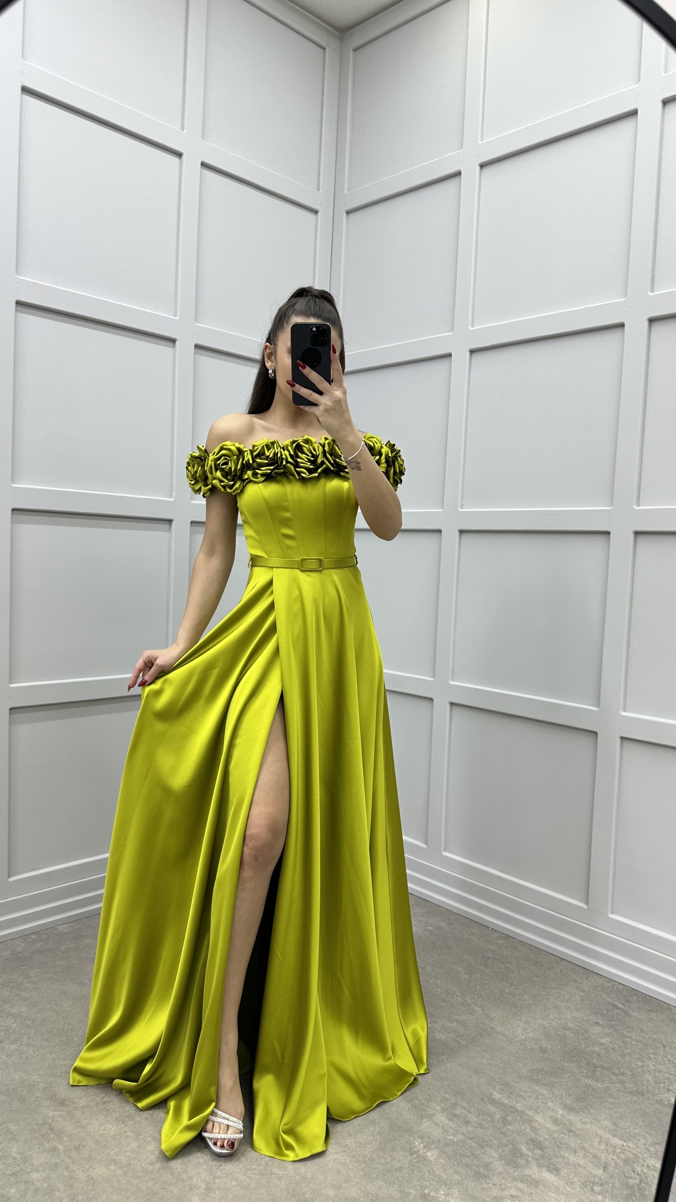 CHEST ROSE DETAIL DESIGN SATIN EVENING DRESS