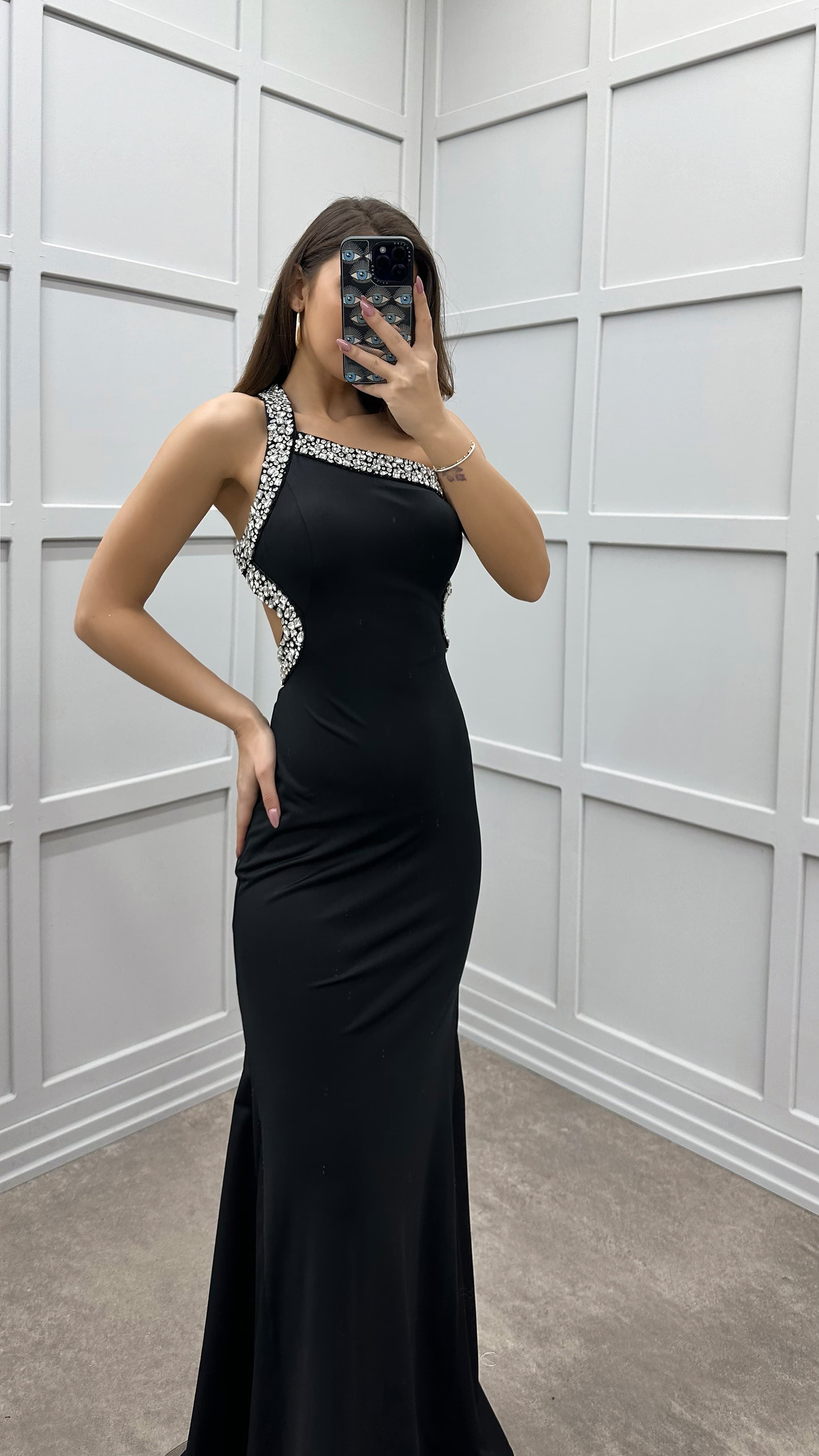ONE SHOULDER DESIGN EVENING DRESS