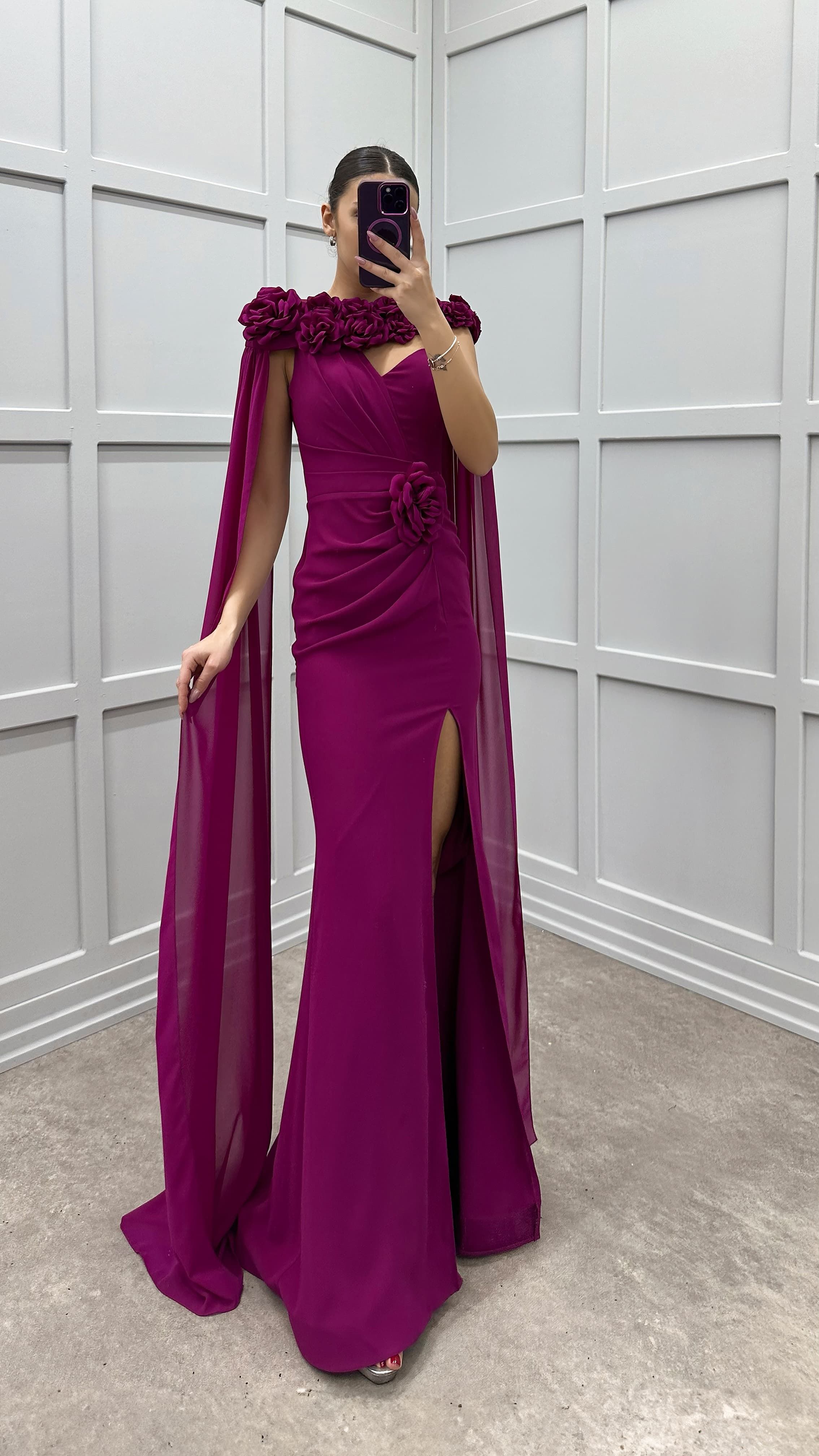 SHOULDERS ROSE DETAIL EVENING DRESS