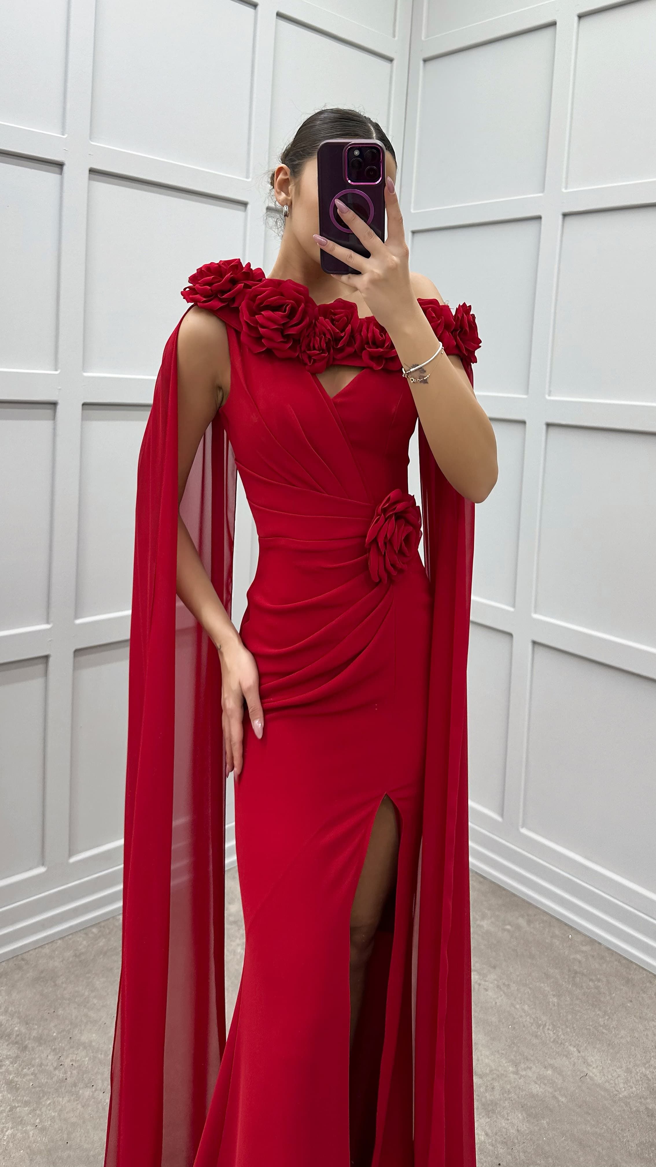 SHOULDERS ROSE DETAIL EVENING DRESS