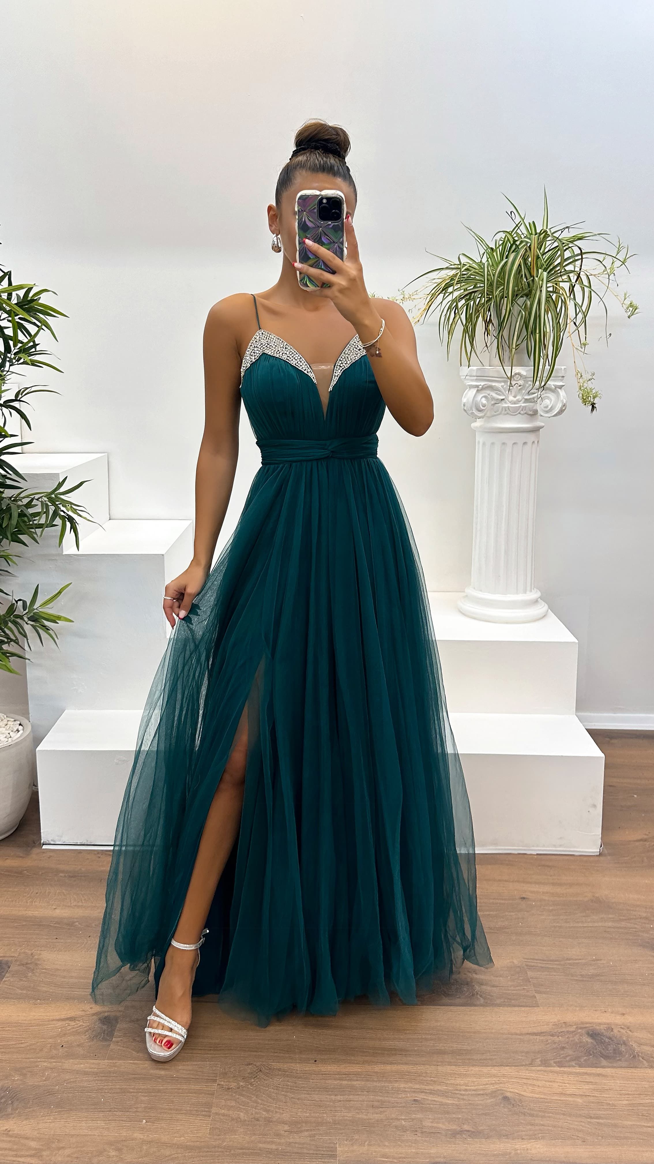 V-Neck Stone Detailed Tulle Evening Dress