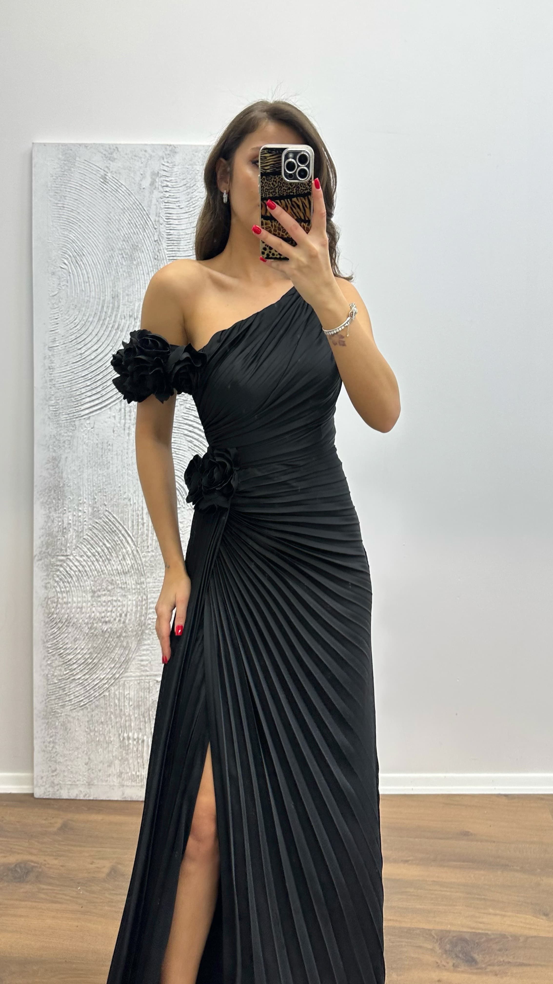 Floral Detail Pleated Evening Dress
