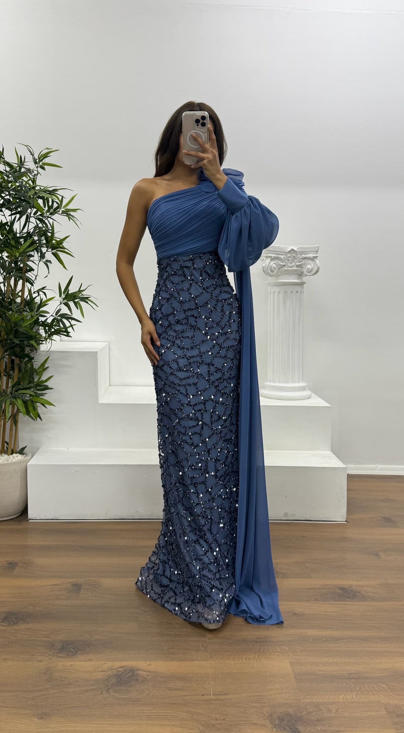 Single Sleeve Embroidered Detail Evening Dress