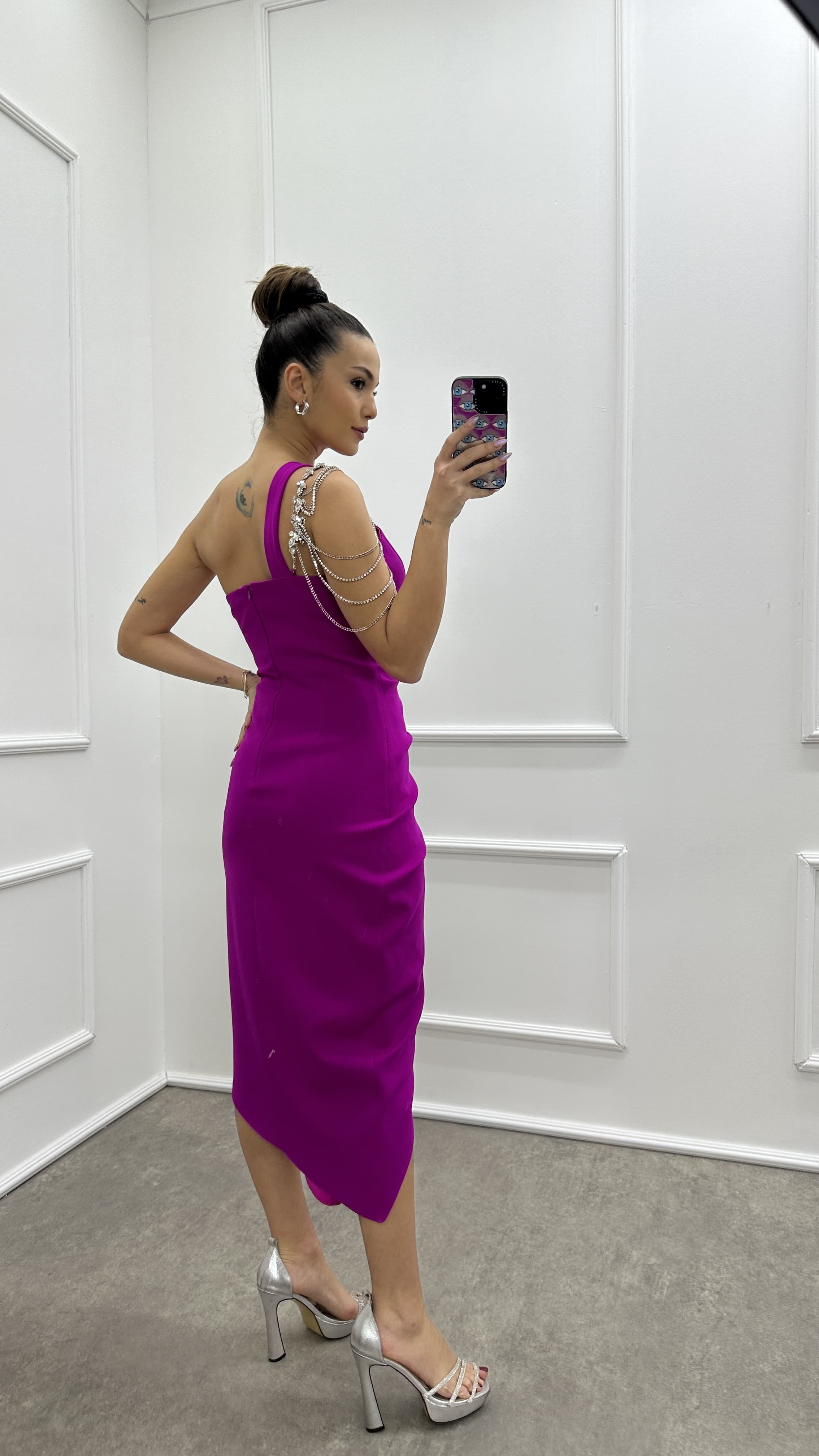 SINGLE SHOULDER CHAIN DETAIL DESIGN DRESS