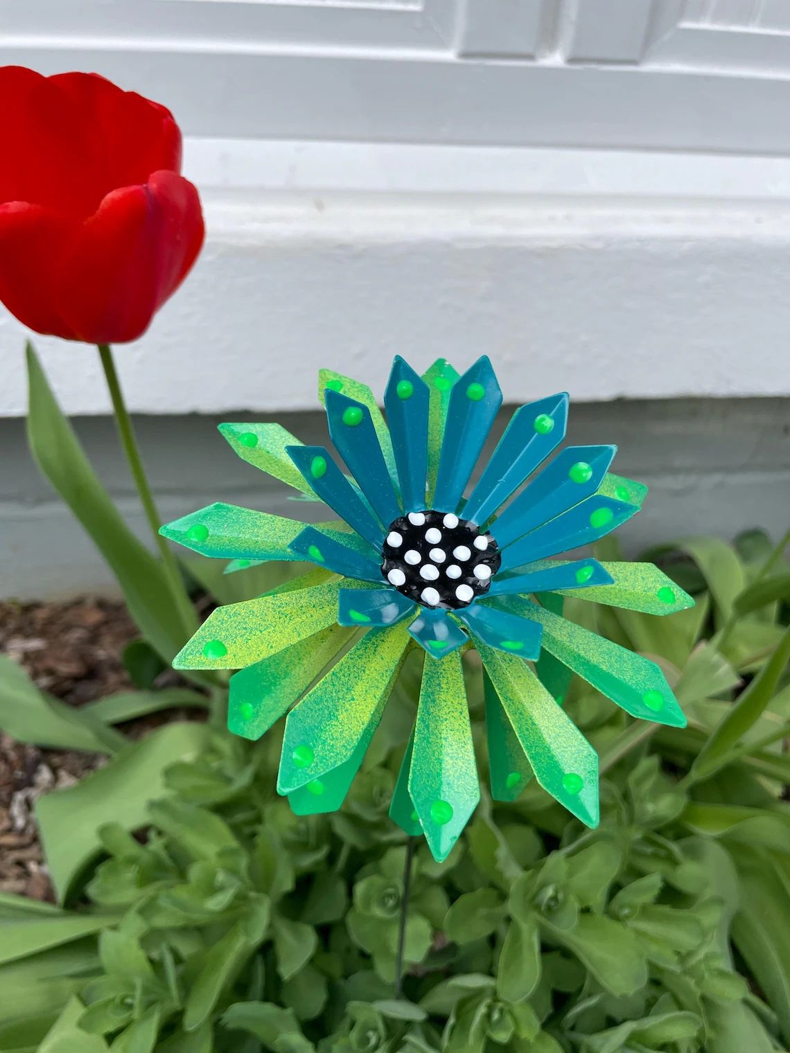 Handcrafted Metal Zinnia Flower Garden Stake