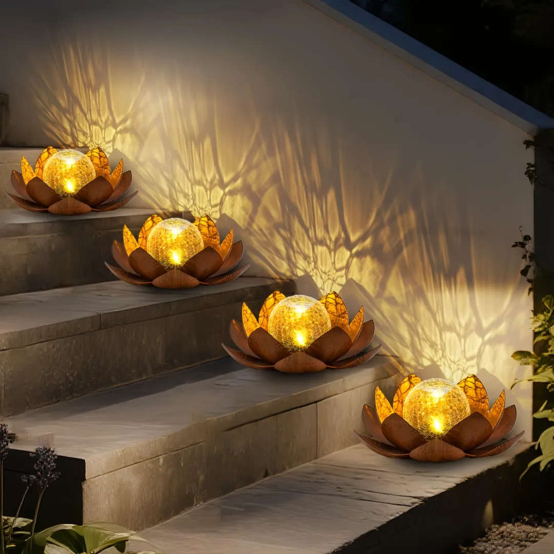 Solar Lotus Outdoor Garden Light with Cracked Glass